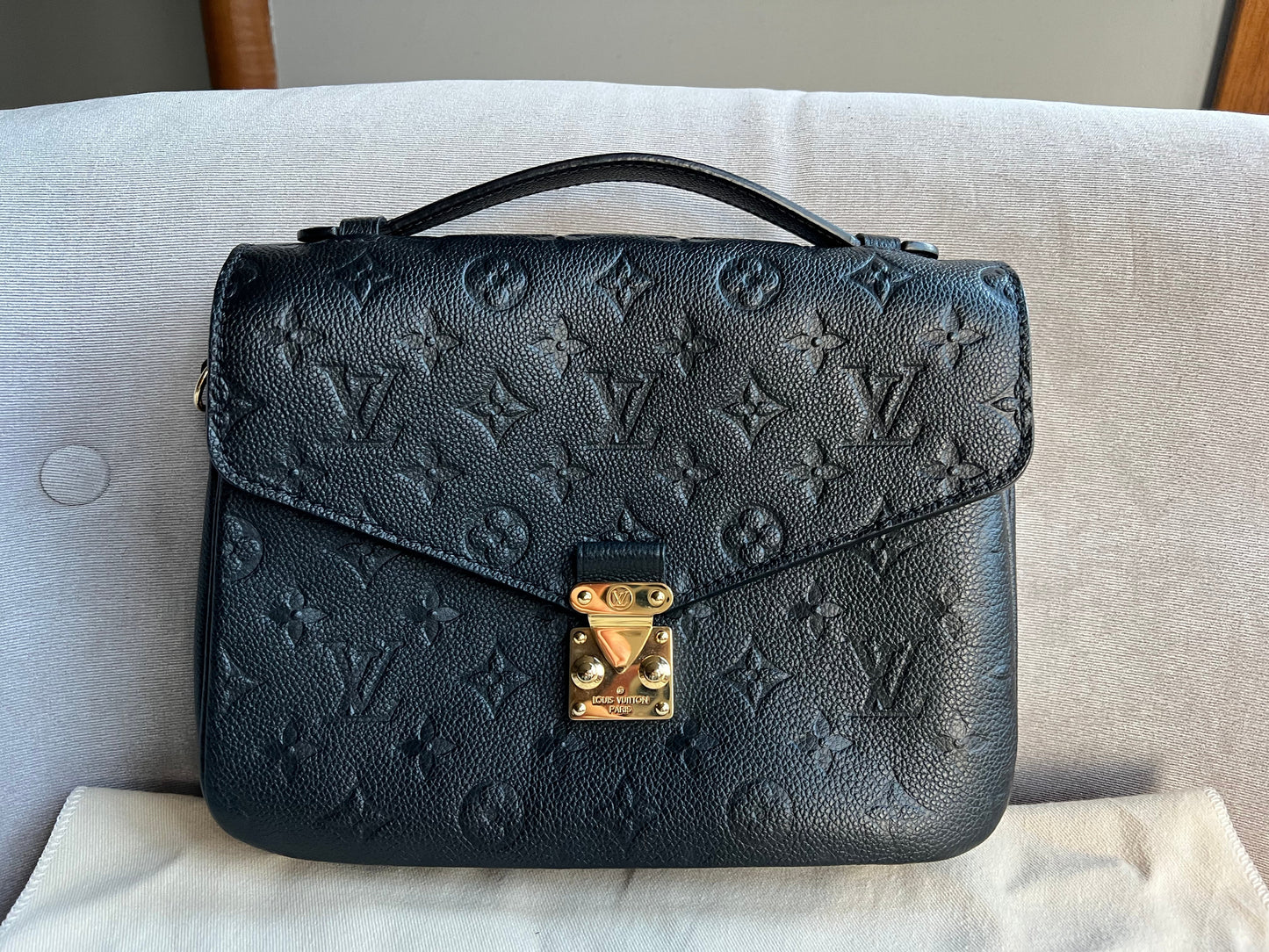Louis Vuitton Pochette Metis Black Empreinte (RRP £2,110)