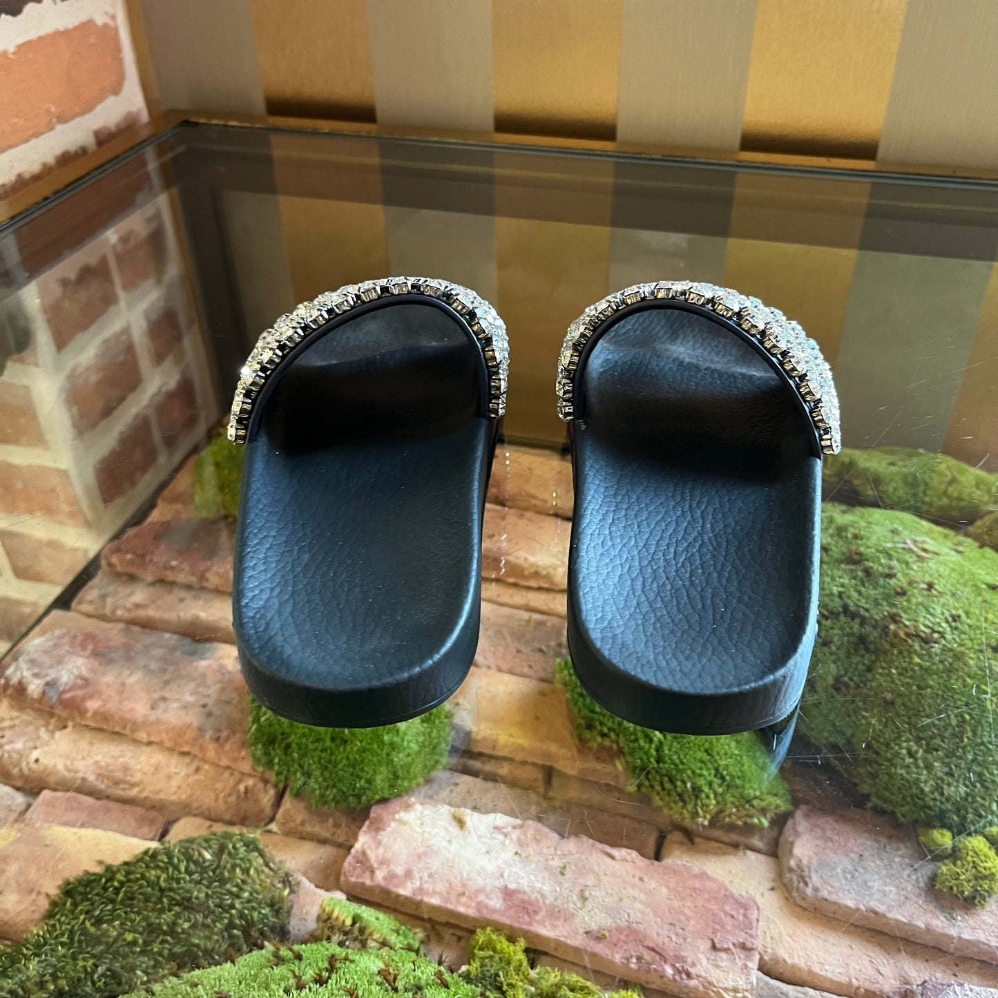 GUCCI Sylvie Web Accent Leather Slides SZ 37