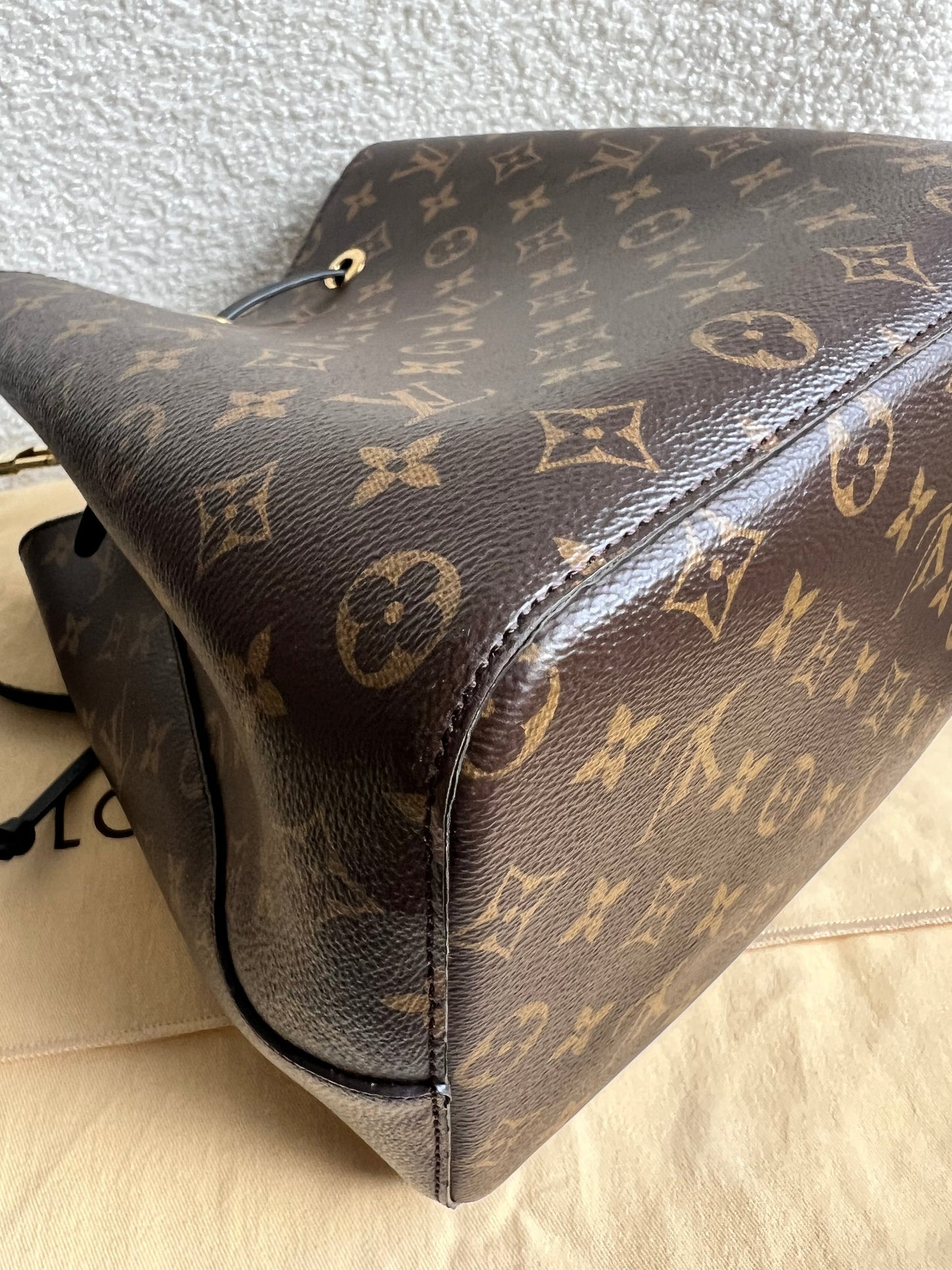 Louis Vuitton Neo Noe Monogram and Black (RRP £1,560)