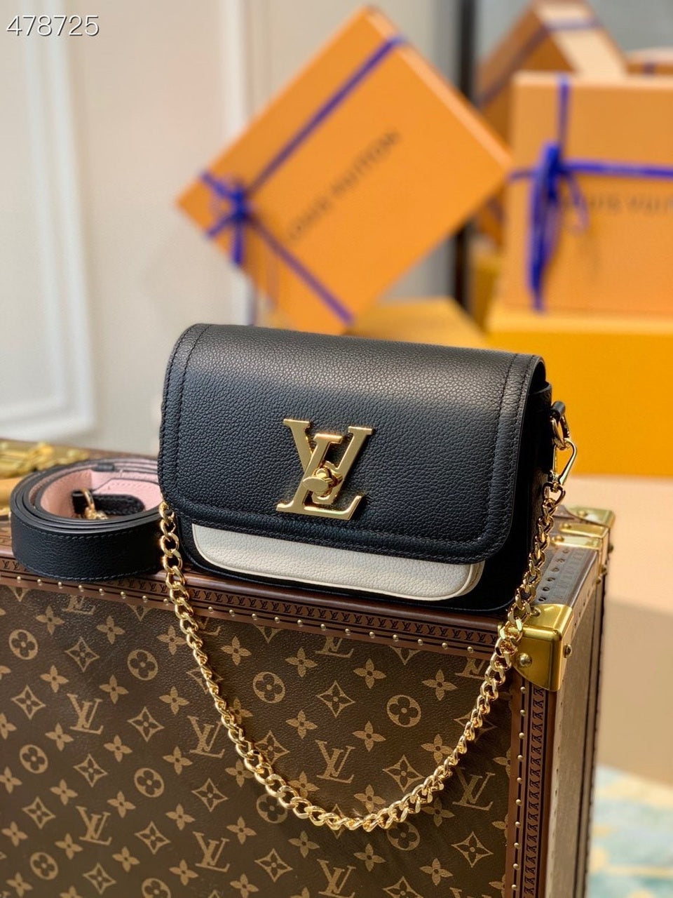 LV Lockme Tender Bag Black For Women, WomenÃ¢â‚¬â„¢s Handbags, Shoulder And Crossbody Bags 7.5in/19cm LV M58557