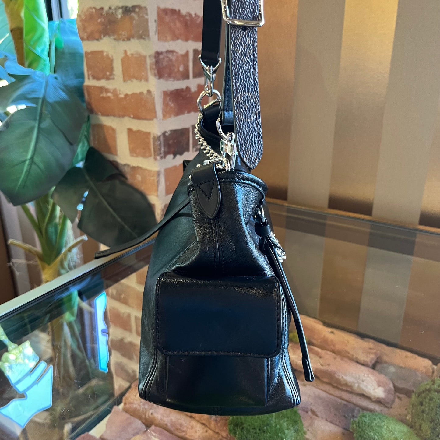 LOUIS VUITTON CarryAll Cargo Vibe PM Black Lambskin
