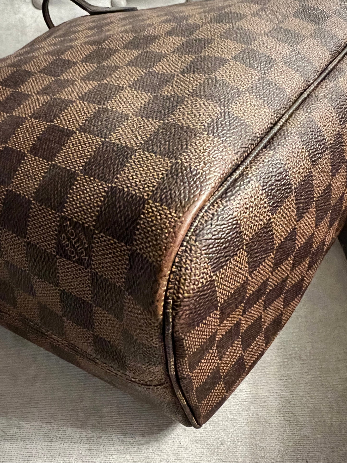 Louis Vuitton Neverfull MM Damier Ebene Cherry Interior (RRP £1,410)