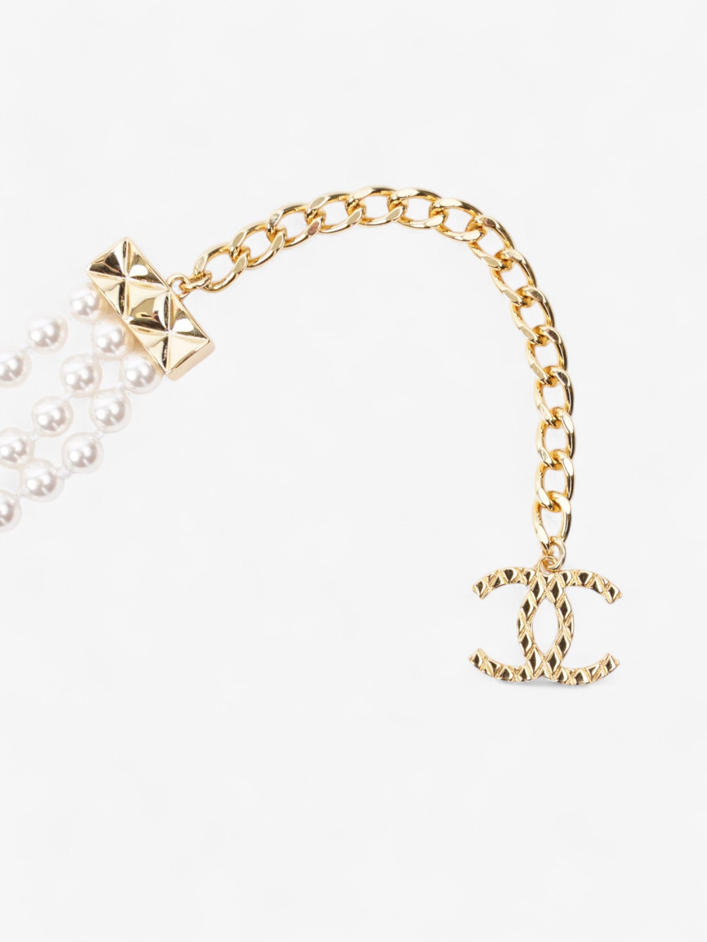 Chanel CC Pearl Chocker Pearl / Gold Faux Pearl