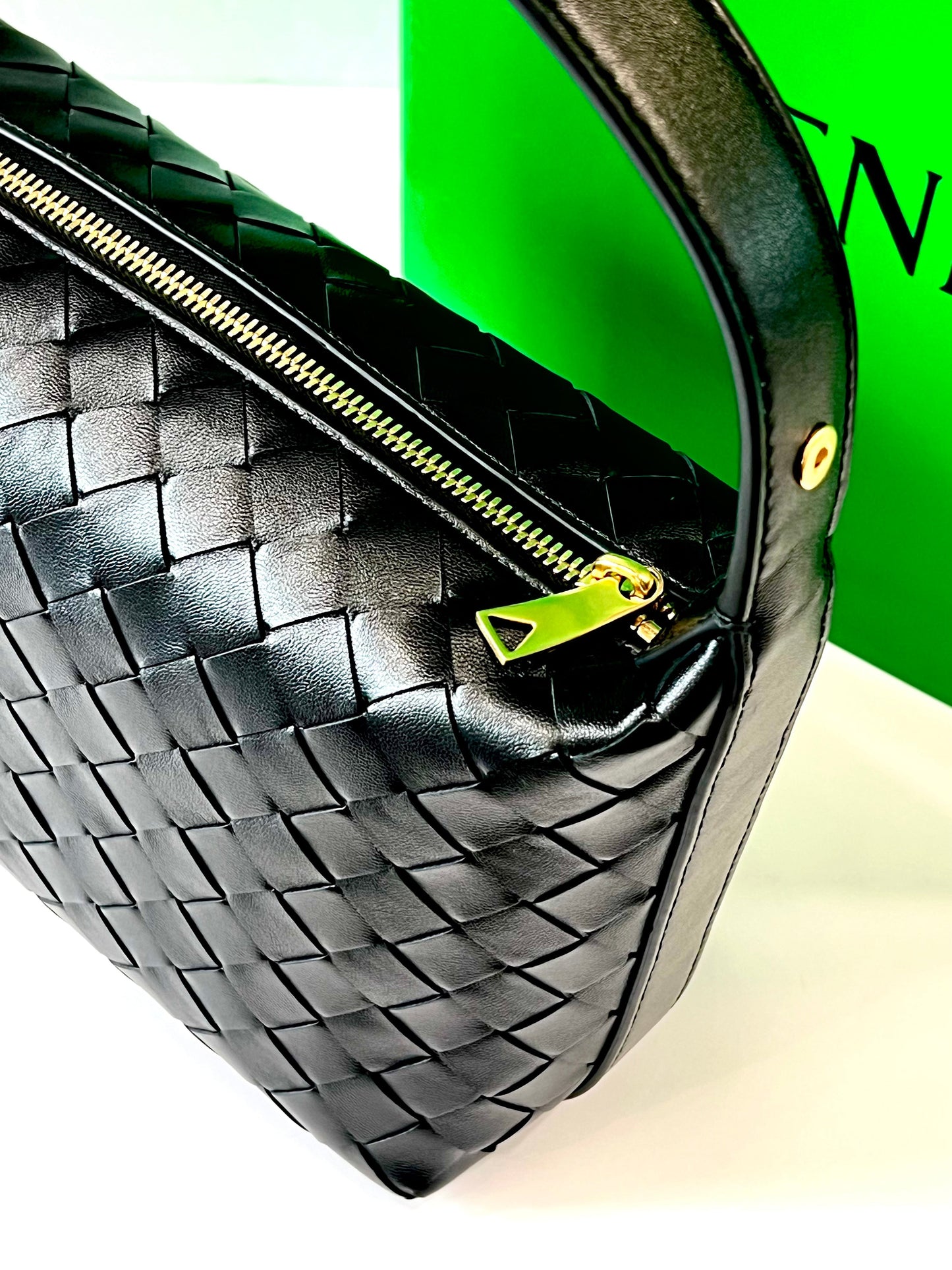 BOTTEGA VENETA CALFSKIN LEATHER INTRECCIATO MINI WALLACE BAG