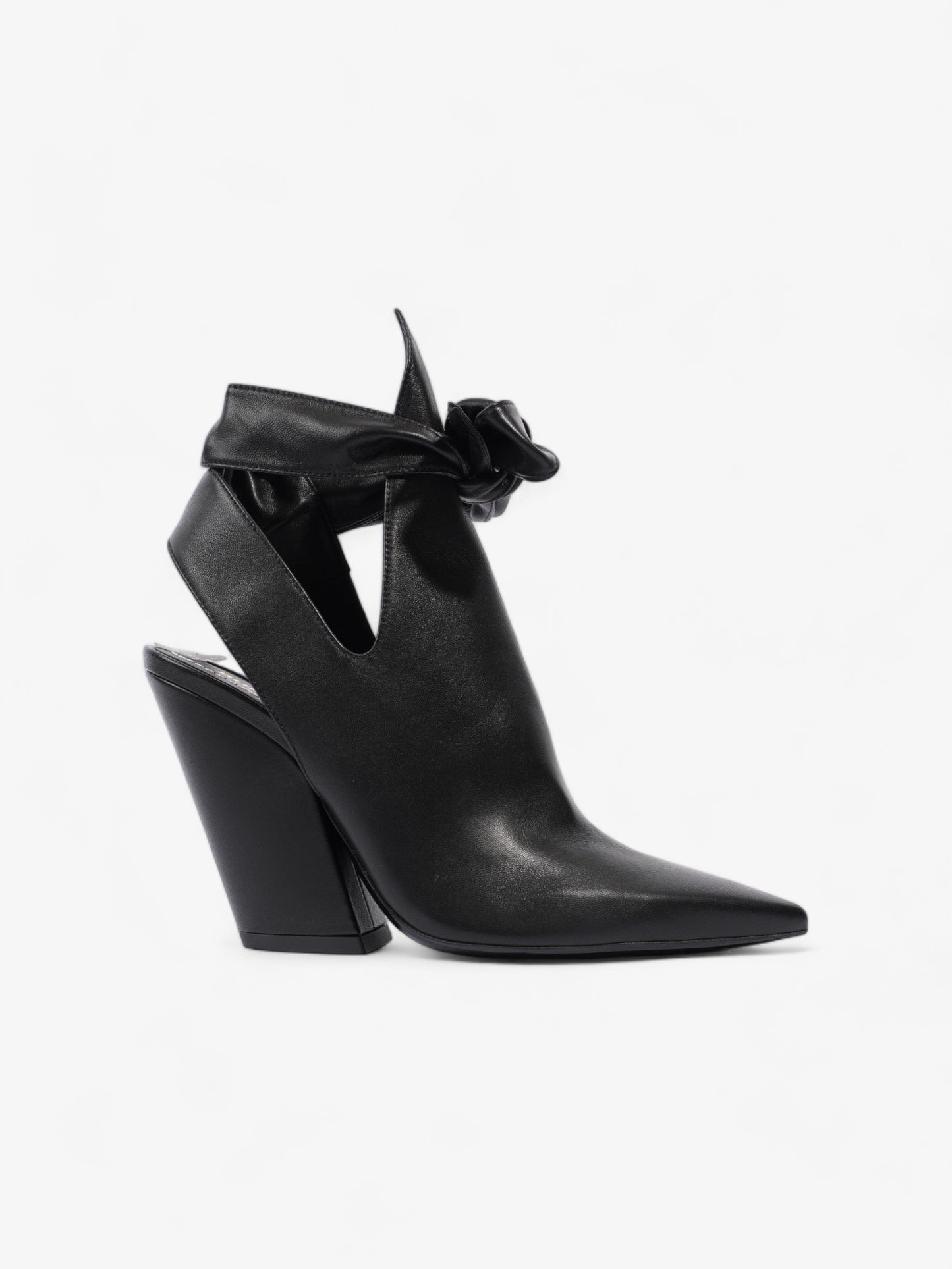 Burberry Leather Tie Pumps 100 Black Leather EU 35 UK 2