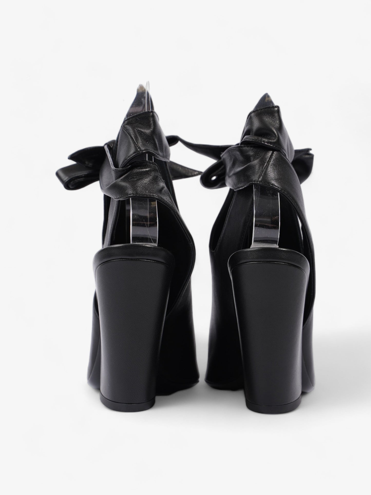 Burberry Leather Tie Pumps 100 Black Leather EU 35 UK 2