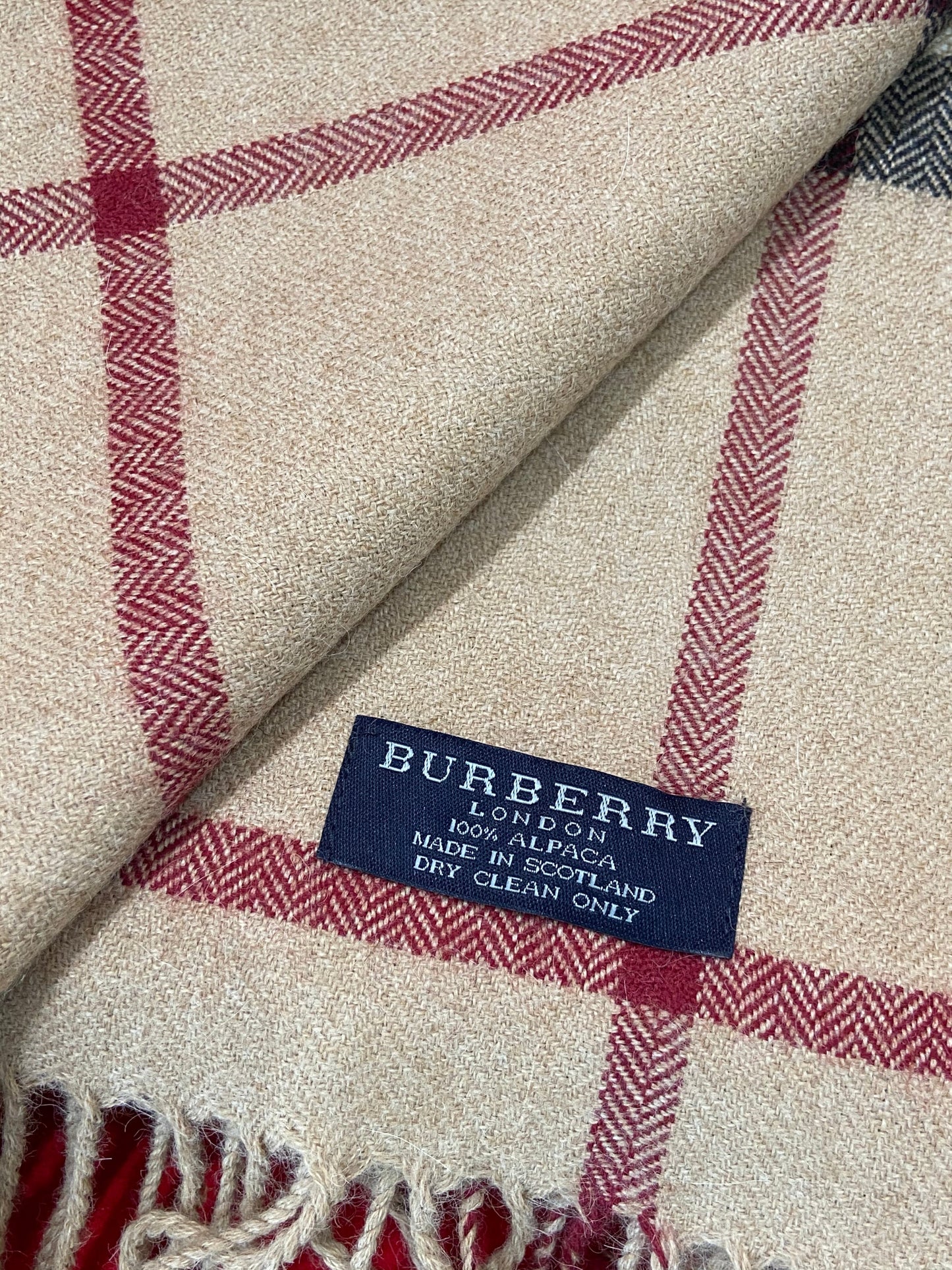 BURBERRY HOUSE CHECK OVERSIZED SCARF