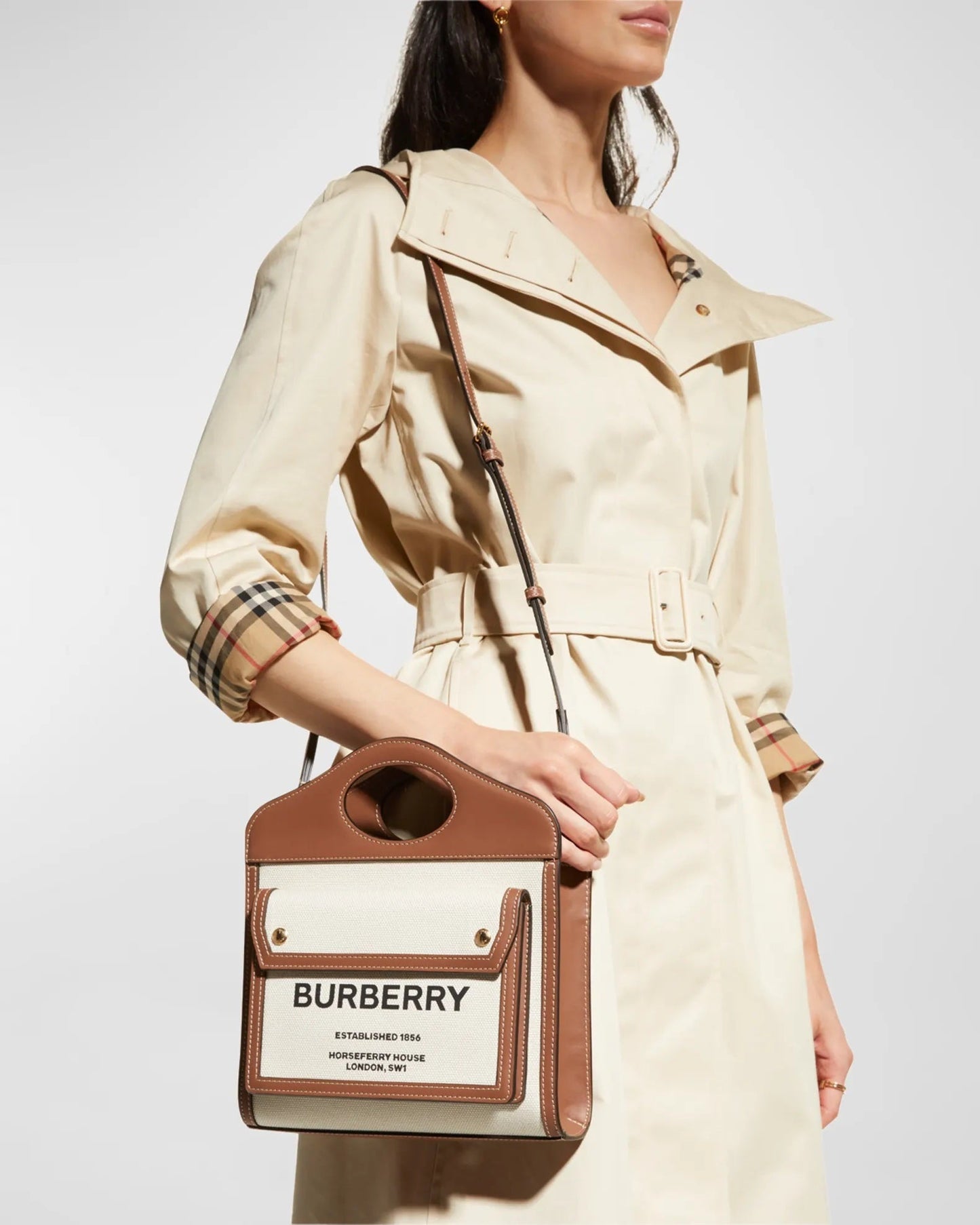 BURBERRY POCKET LOGO PRINT MEDIUM TOTE BAG