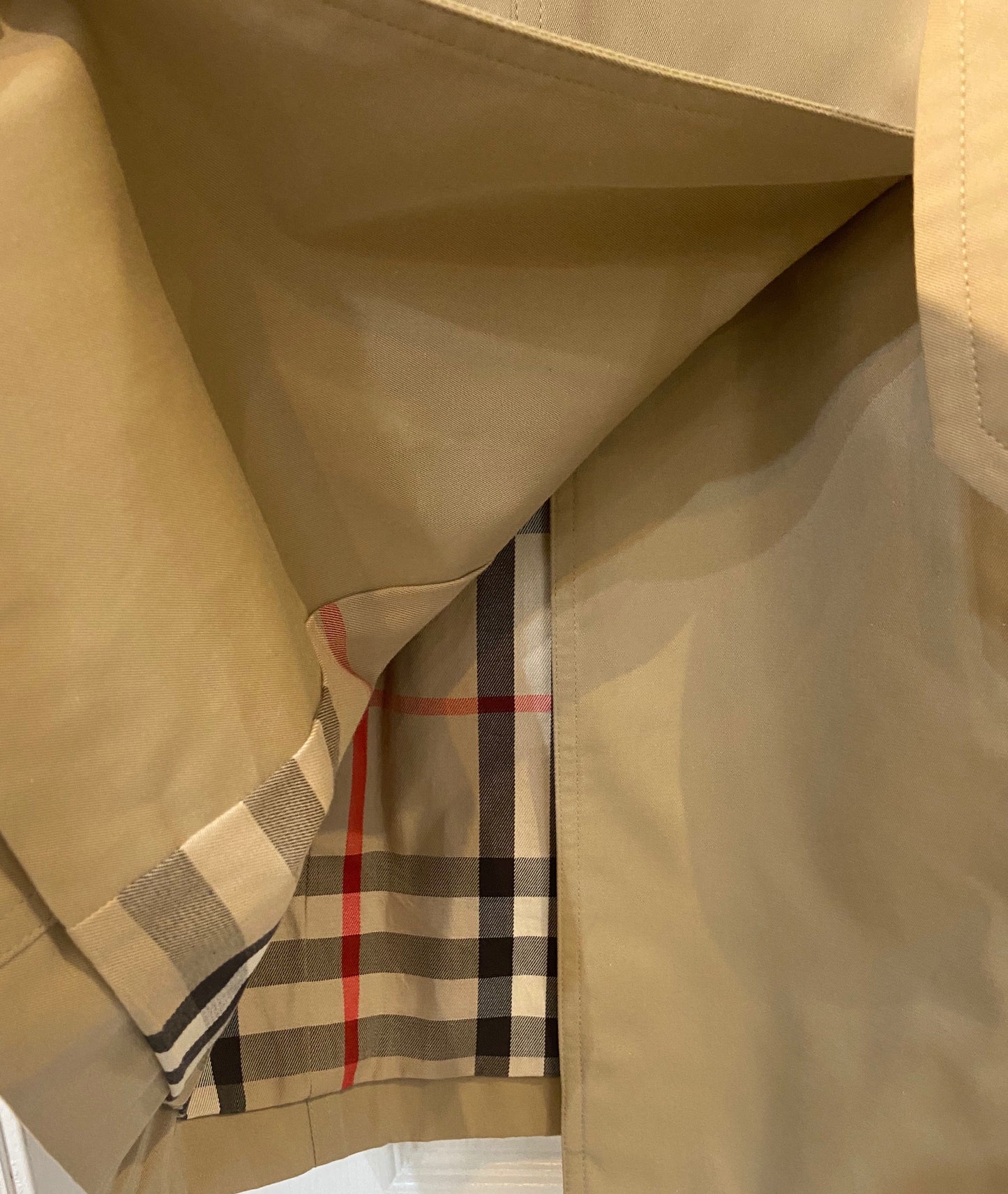BURBERRY SANDRINGHAM MID-LENGTH HERITAGE TRENCH COAT