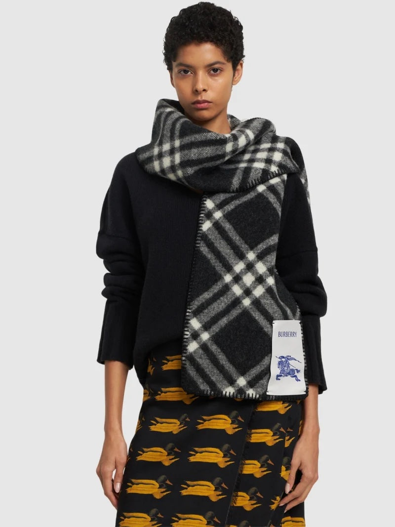 BURBERRY VINTAGE CHECK WOOL SCARF