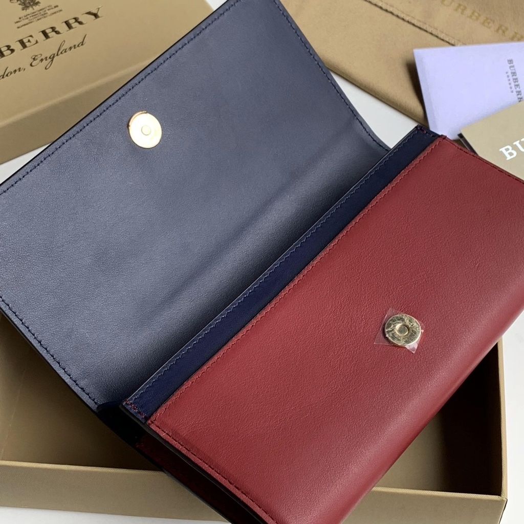 BURBERRY EQUESTRIAN KNIGHT EMBOSSED CALFSKIN LEATHER LONG WALLET