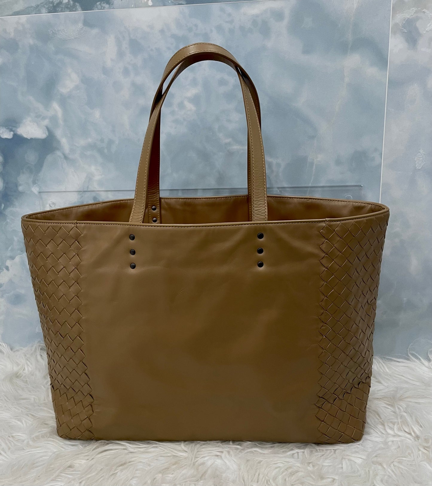 BOTTEGA VENETA INTRECCIATO WOVEN ETOUPE LAMBSKIN TOTE BAG