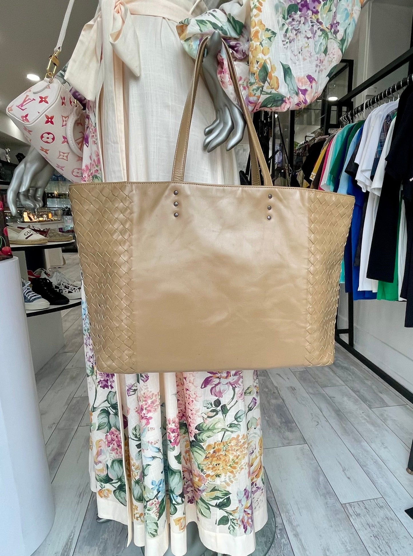 BOTTEGA VENETA INTRECCIATO WOVEN ETOUPE LAMBSKIN TOTE BAG