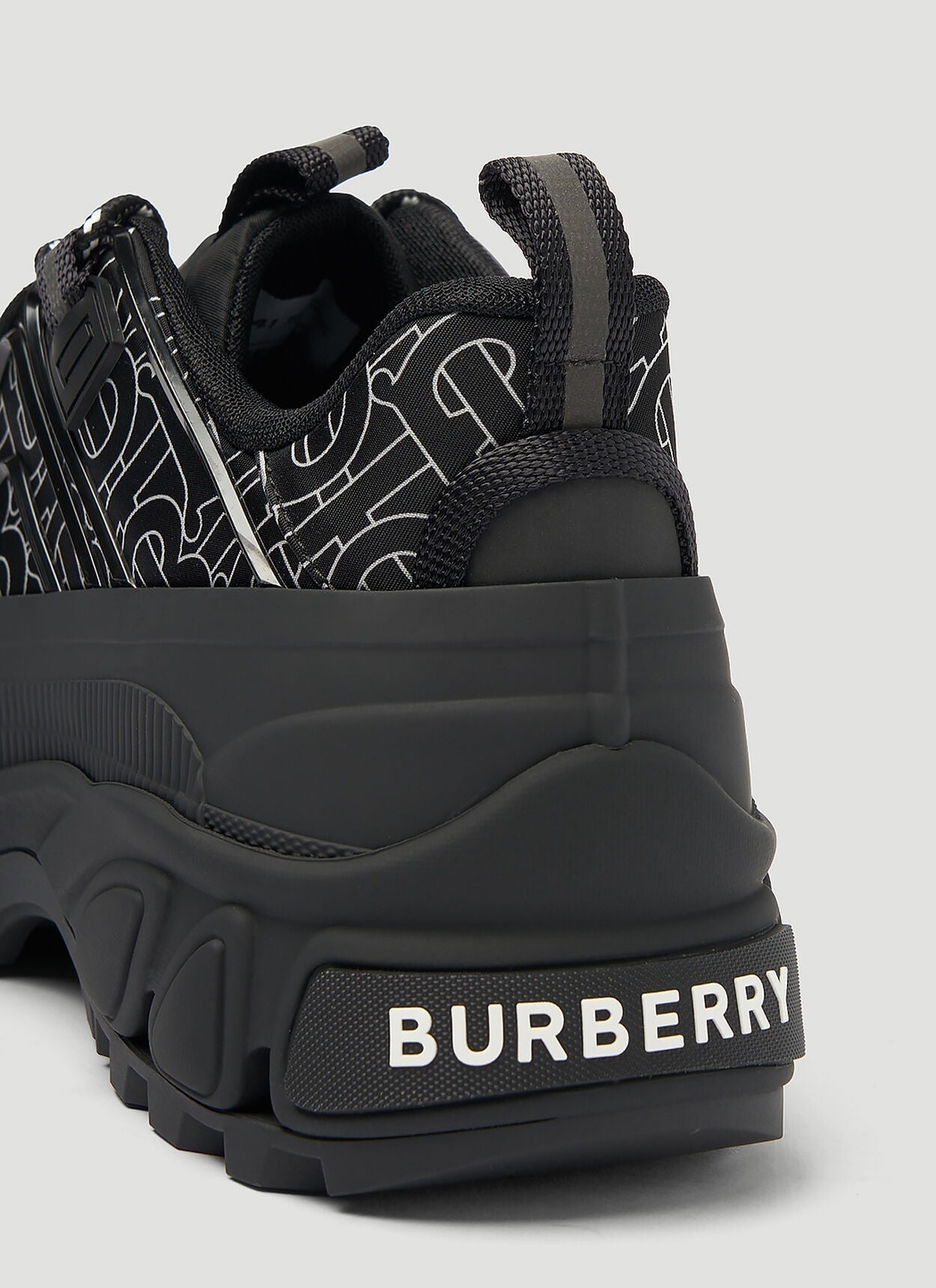 BURBERRY ARTHUR TB MONOGRAM SNEAKERS