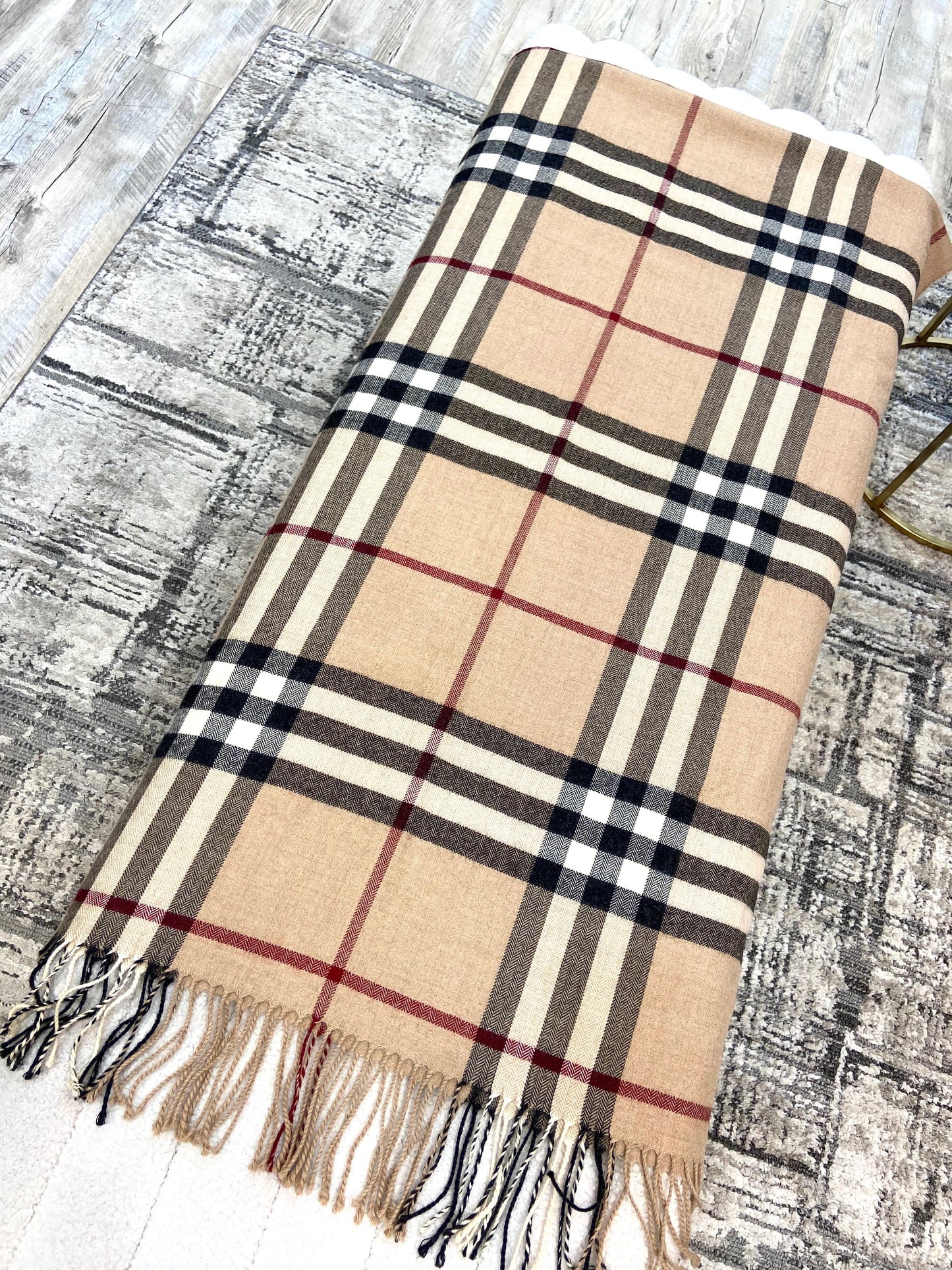 BURBERRY GIANT CHECK OVERSIZED SCARF