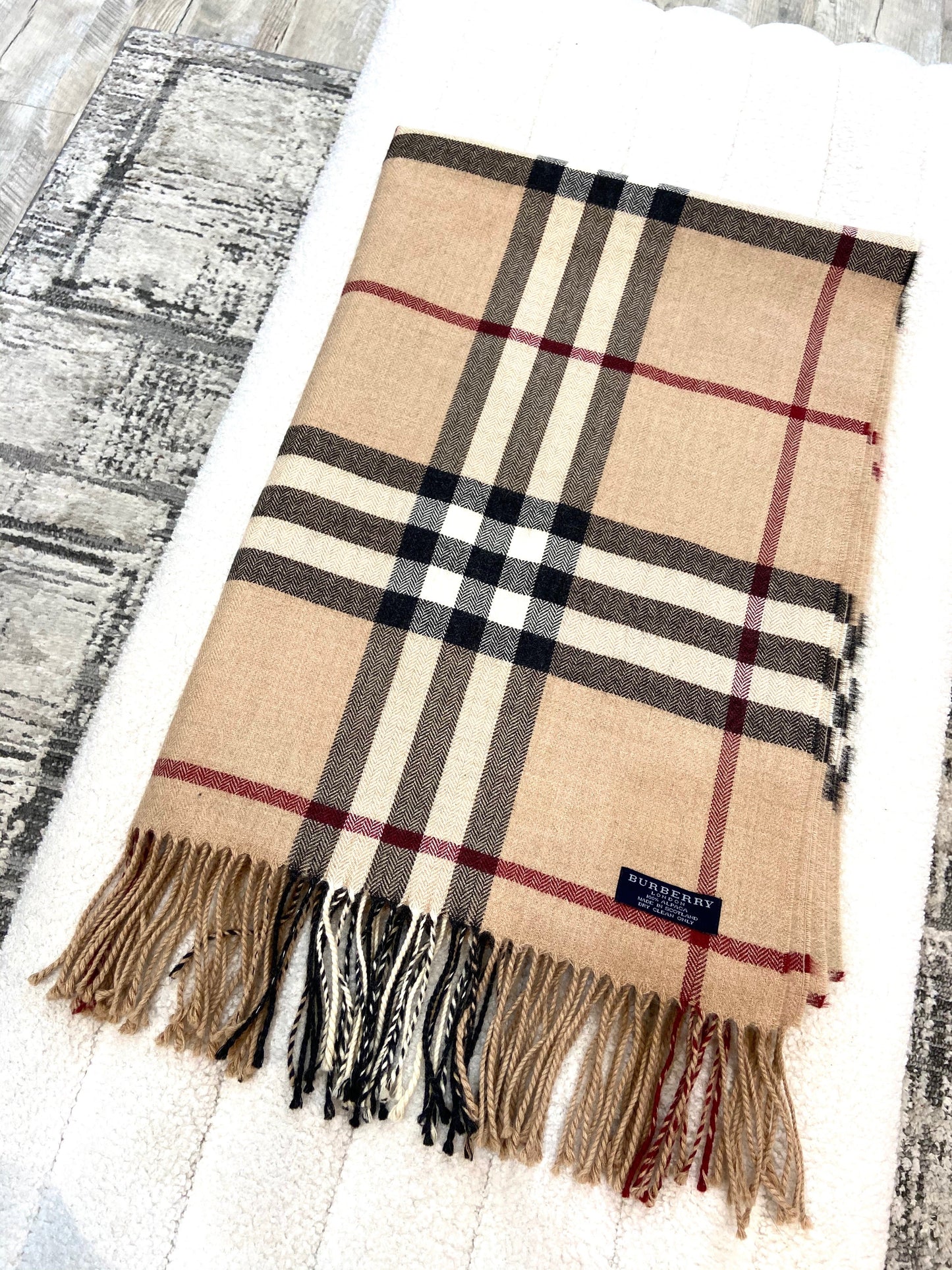BURBERRY GIANT CHECK OVERSIZED SCARF