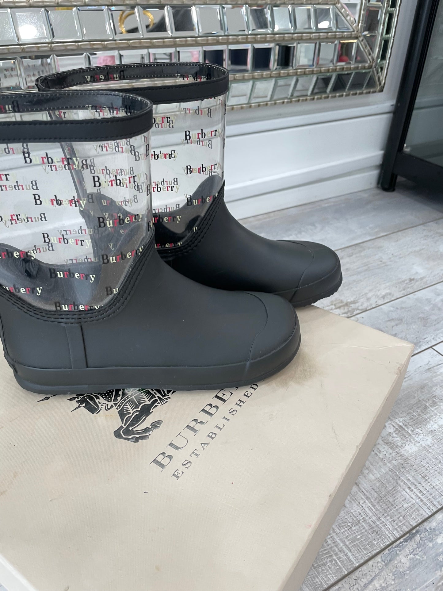 BURBERRY GIRLS FROSTY BLACK LOGO CLEAR PVC RAIN BOOTS