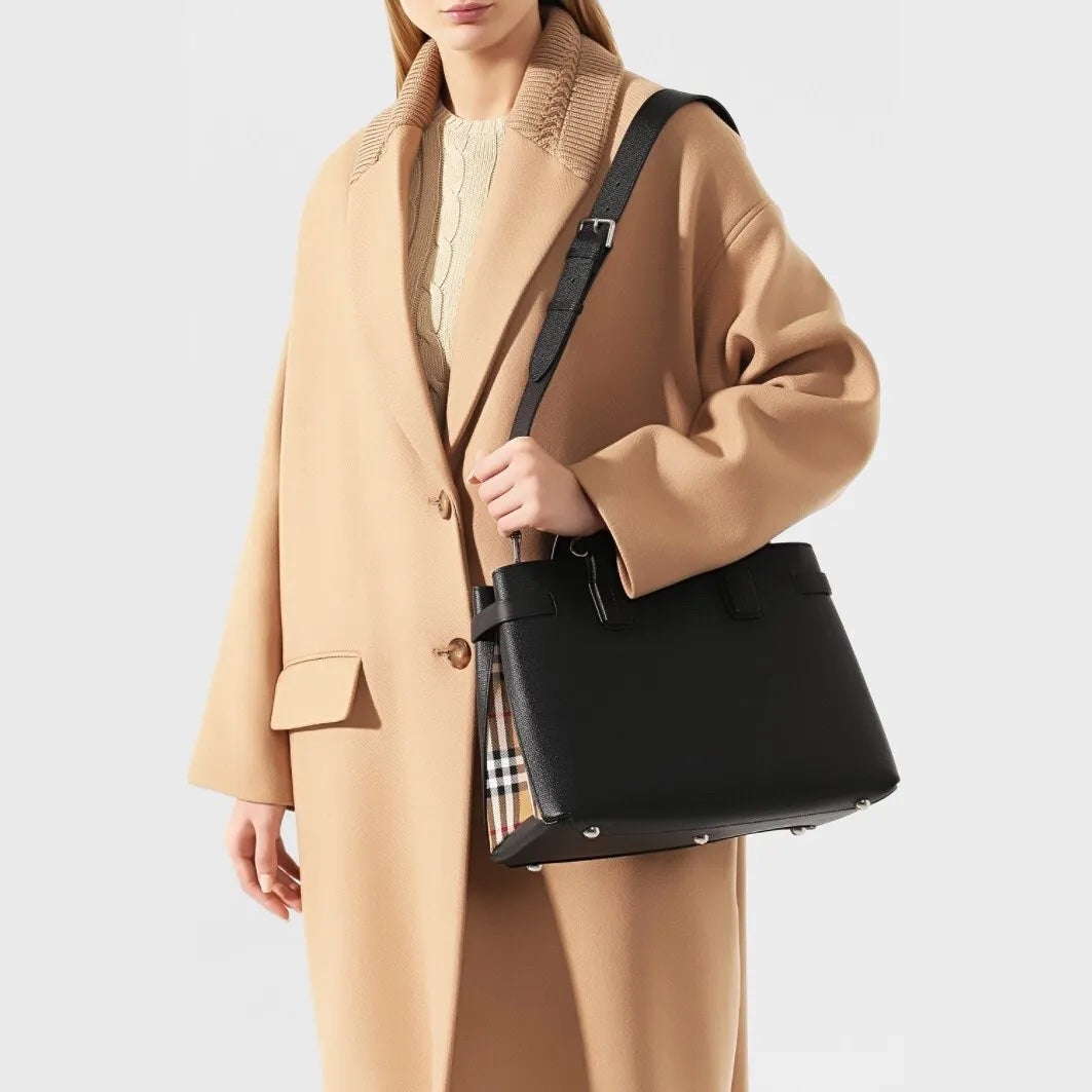 BURBERRY DERBY LEATHER SMALL BANNER TOTE BAG