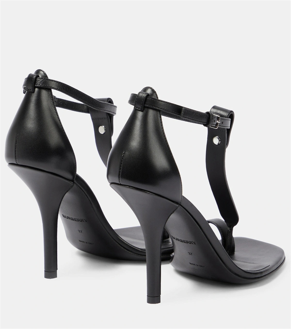 BURBERRY TOE RING LEATHER T-STRAP SANDALS