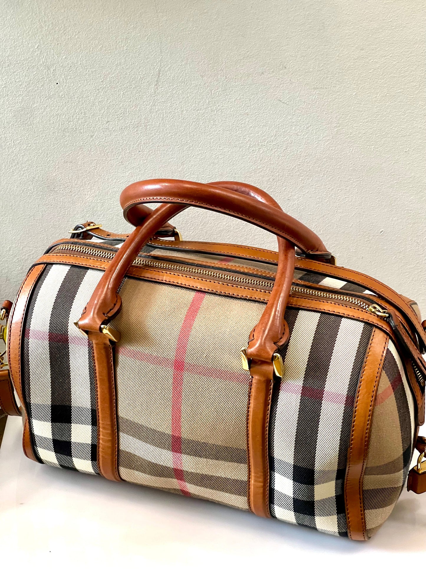 BURBERRY HOUSE CHECK ALCHESTER MEDIUM BOWLER BAG