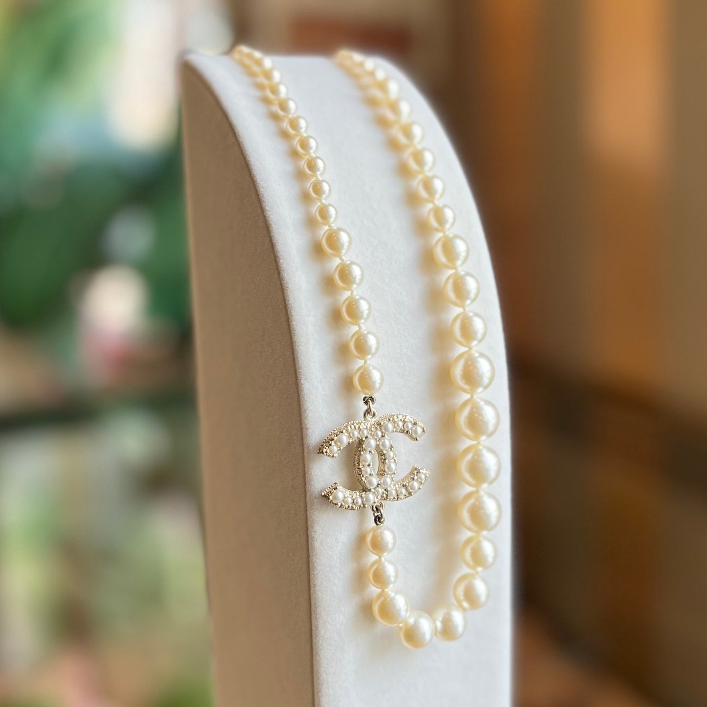 CHANEL Graduated Pearl CC Necklace