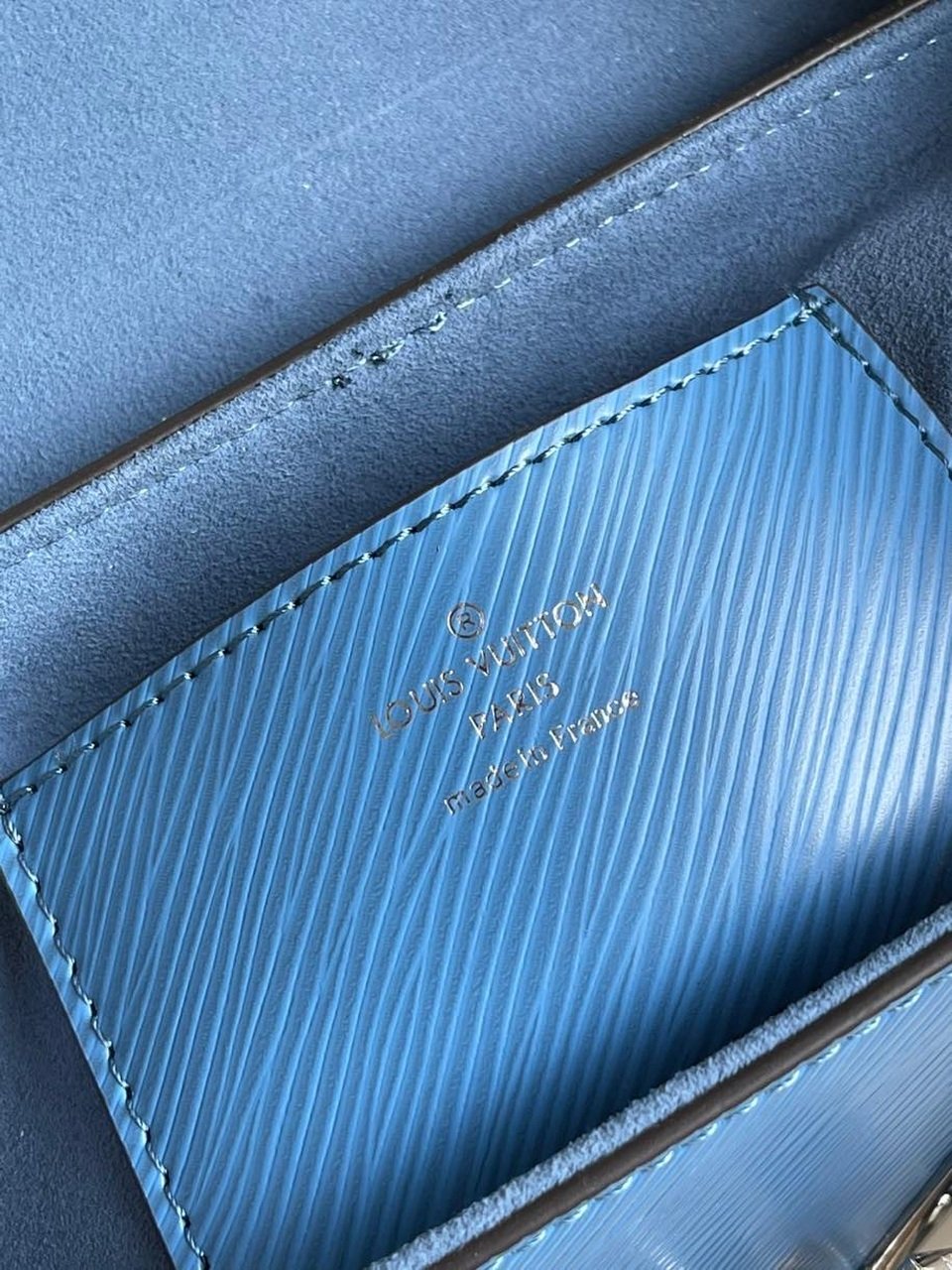 LV Twist MM Epi Blue For Women, WomenÃ¢â‚¬â„¢s Handbags, Shoulder And Crossbody Bags 9.1in/23cm LV