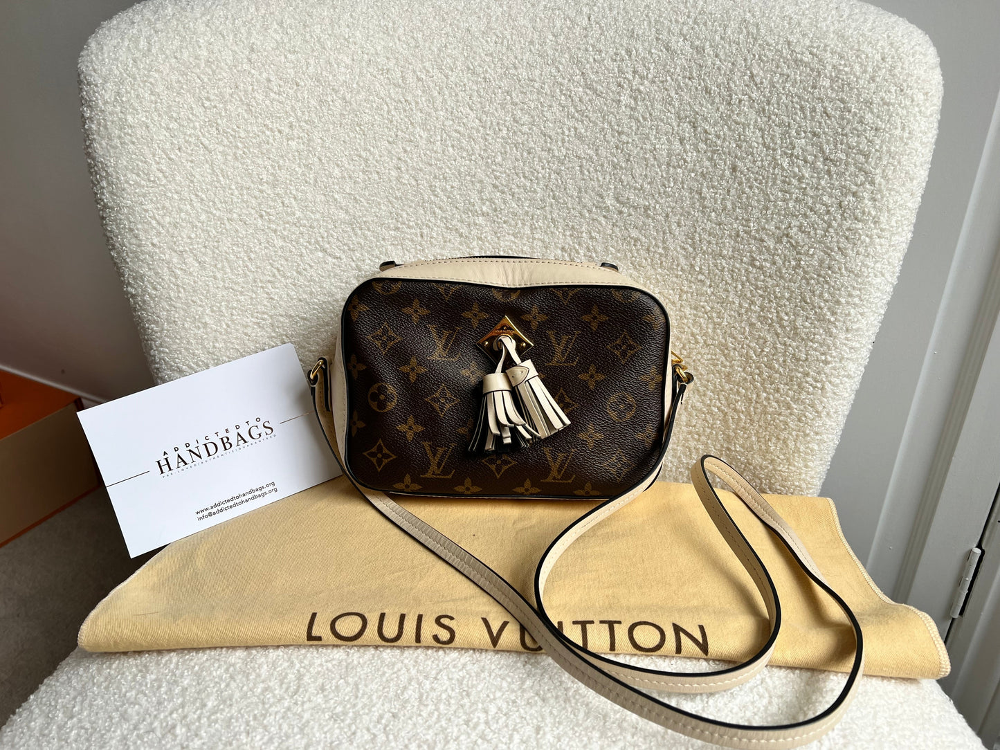 Louis Vuitton Saintonge Monogram Cream