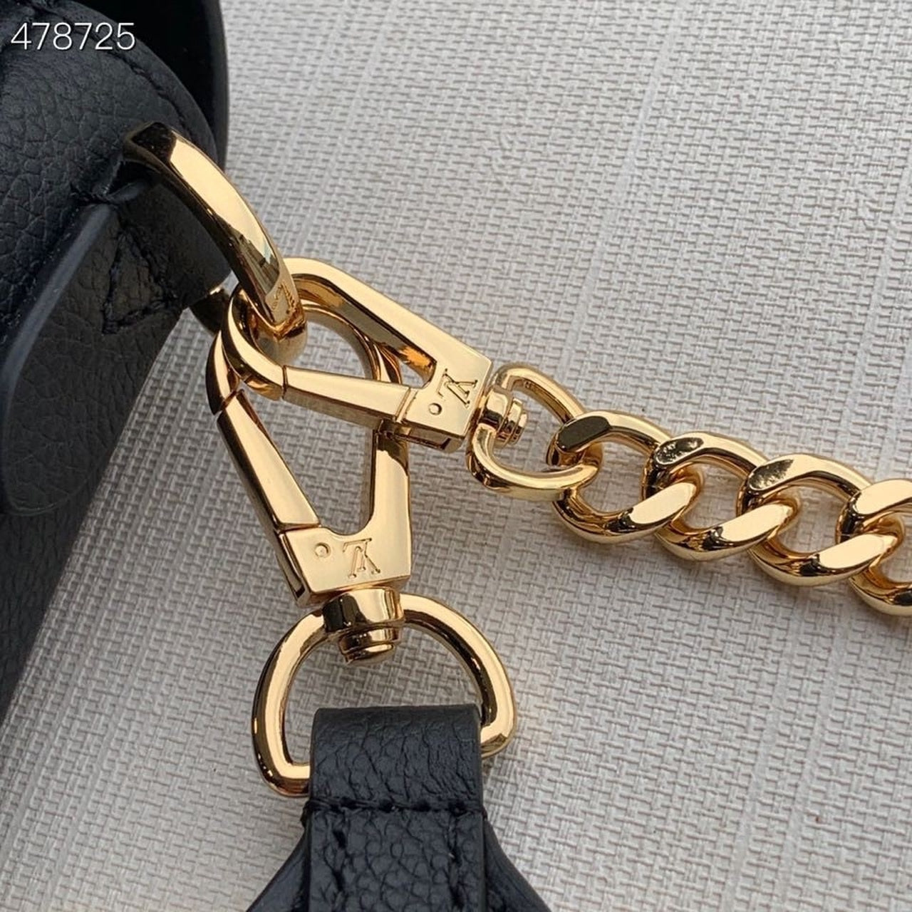 LV Lockme Tender Bag Black For Women, WomenÃ¢â‚¬â„¢s Handbags, Shoulder And Crossbody Bags 7.5in/19cm LV M58557