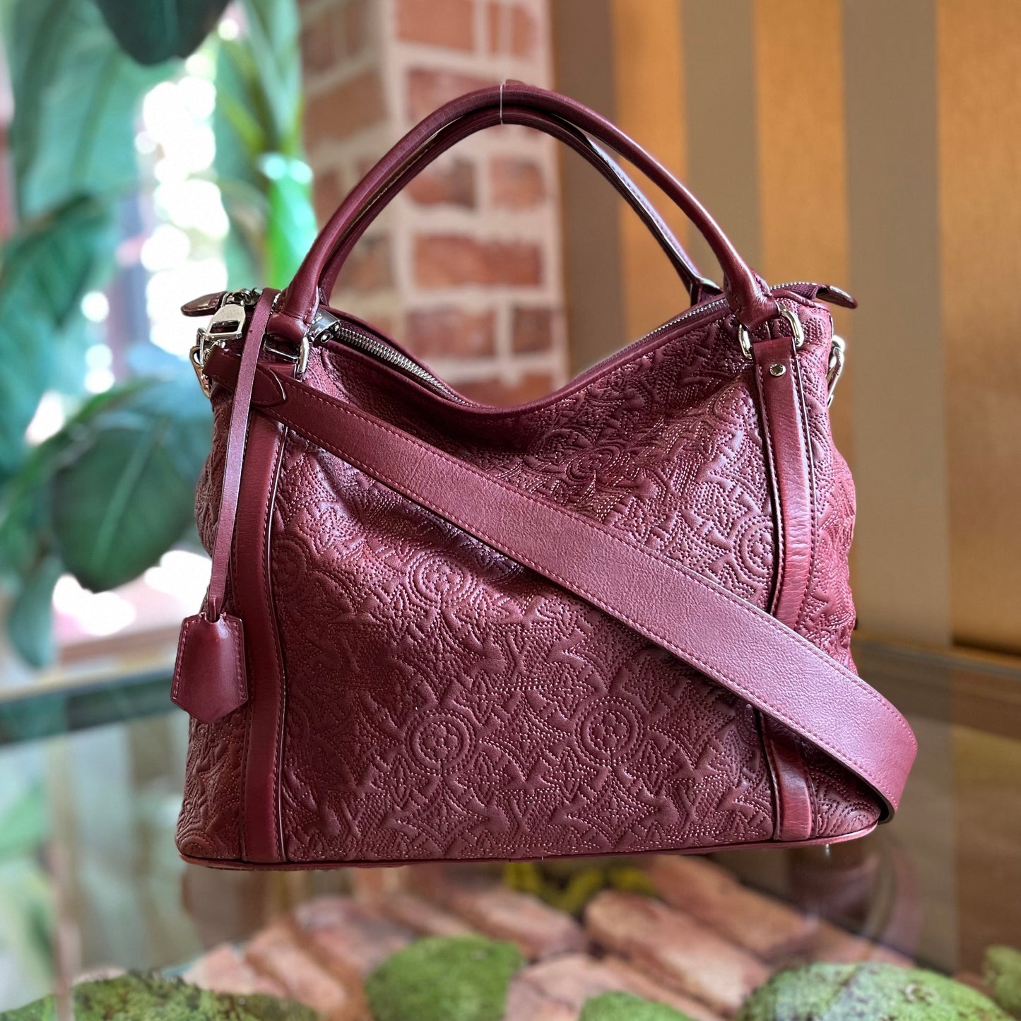 LOUIS VUITTON IXIA GM Antheia Monogram Lambskin Hobo Bag