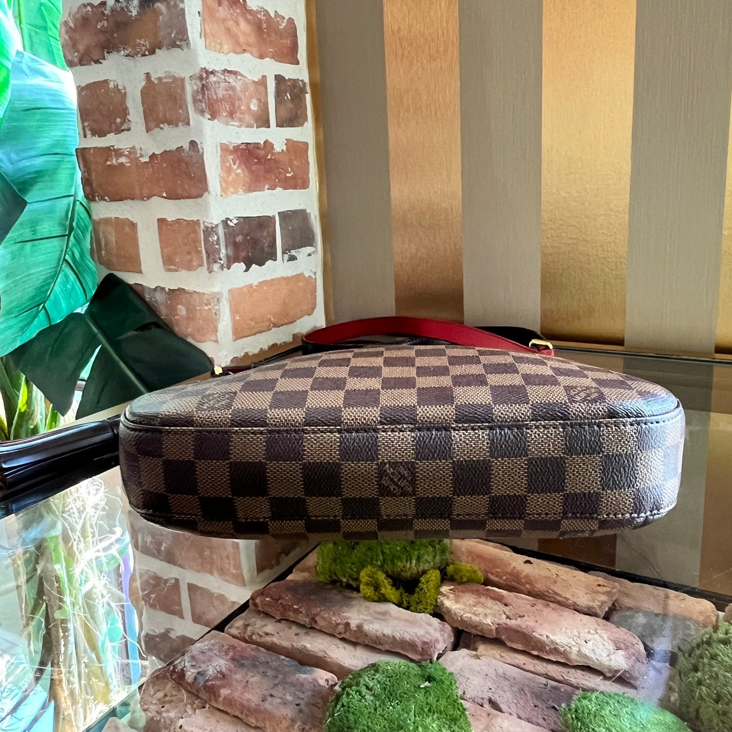 LOUIS VUITTON South Bank Besace Damier Ebene Canvas Crossbody Bag