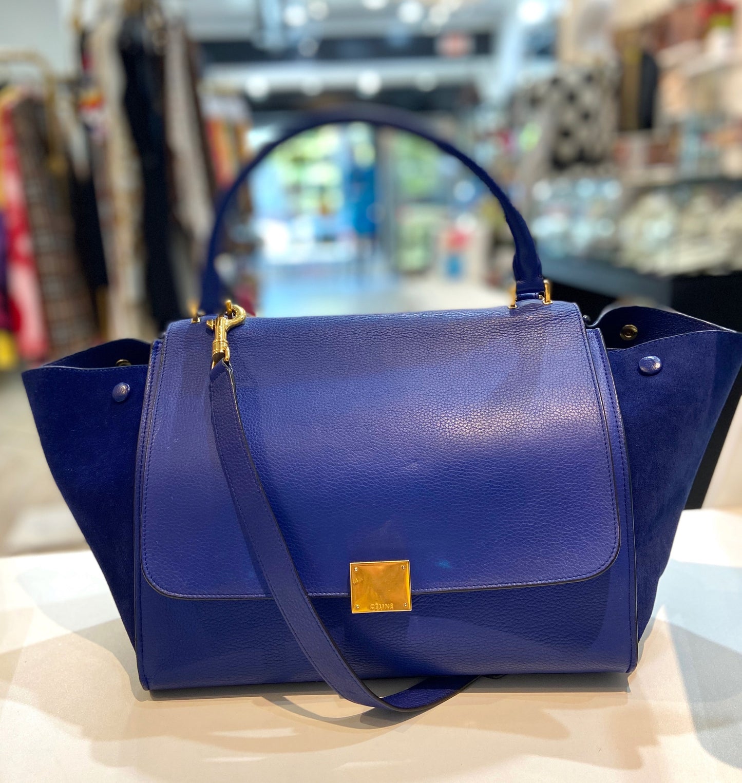 CÉLINE DRUMMED CALFSKIN SUEDE TRAPEZE MEDIUM SHOULDER BAG