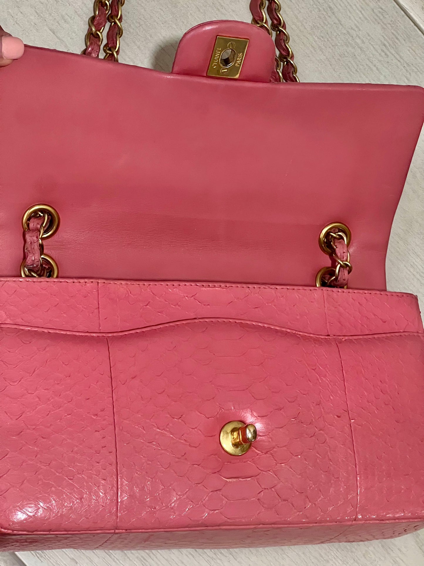 CHANEL 2.55 CLASSIC FLAP MEDIUM PINK PYTHON SHOULDER BAG