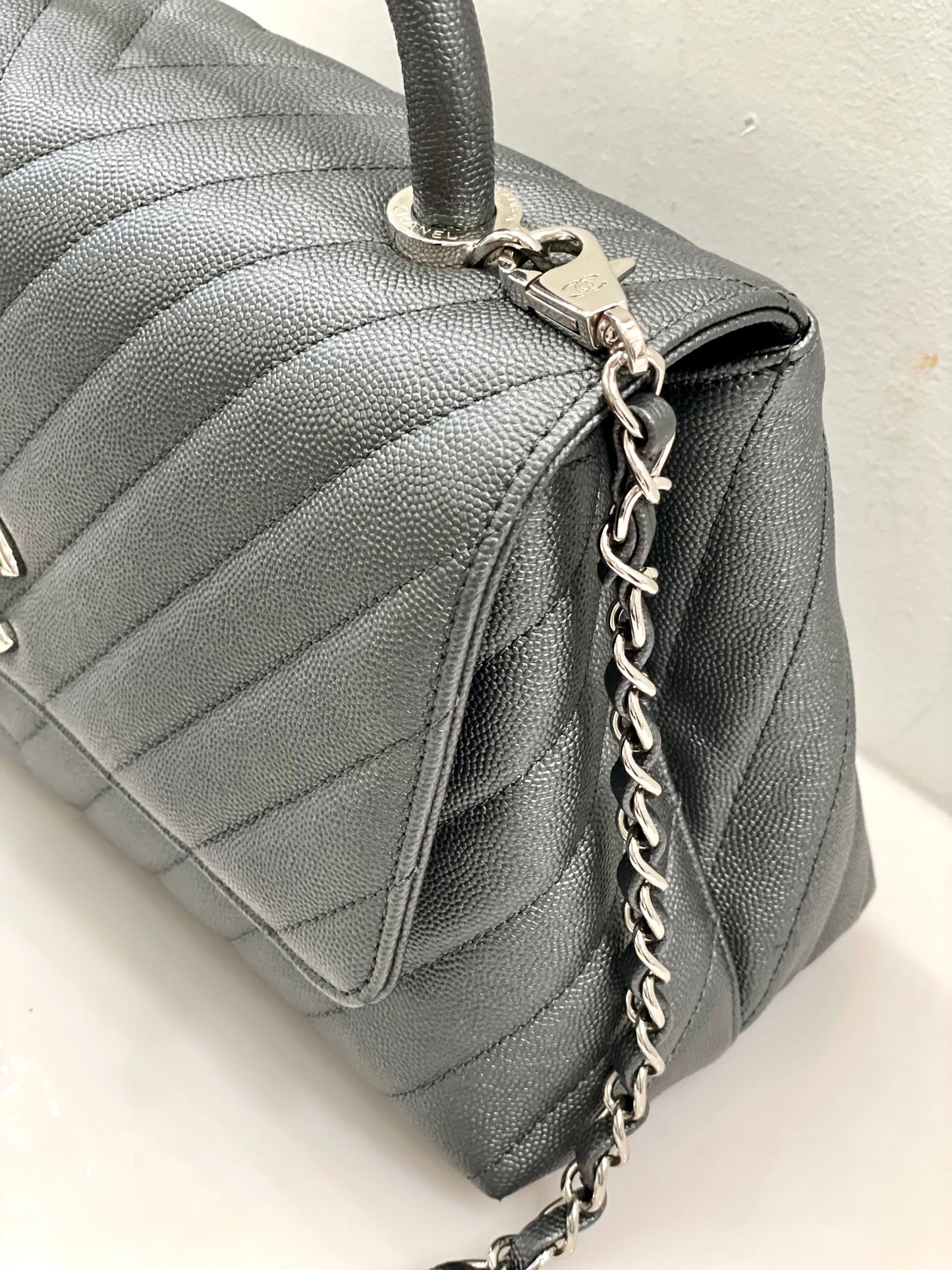 CHANEL CAVIAR METALLIC GRAPHITE MEDIUM COCO HANDBAG