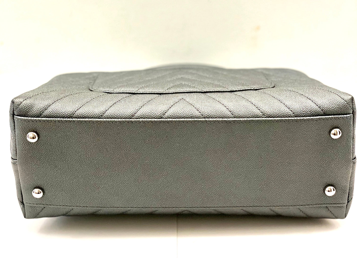 CHANEL CAVIAR METALLIC GRAPHITE MEDIUM COCO HANDBAG