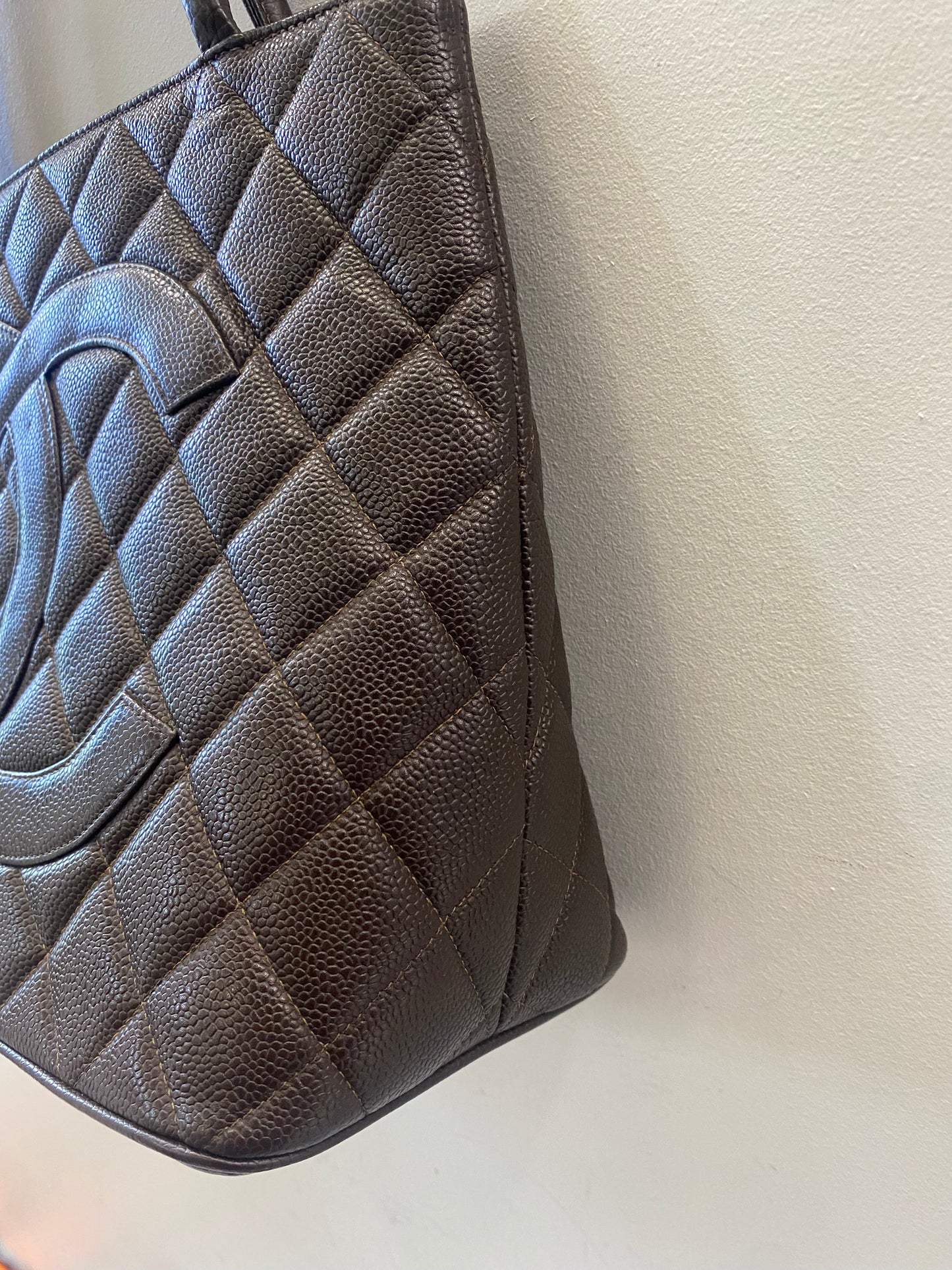 CHANEL CC BROWN CAVIAR LEATHER MEDALLION TOTE BAG