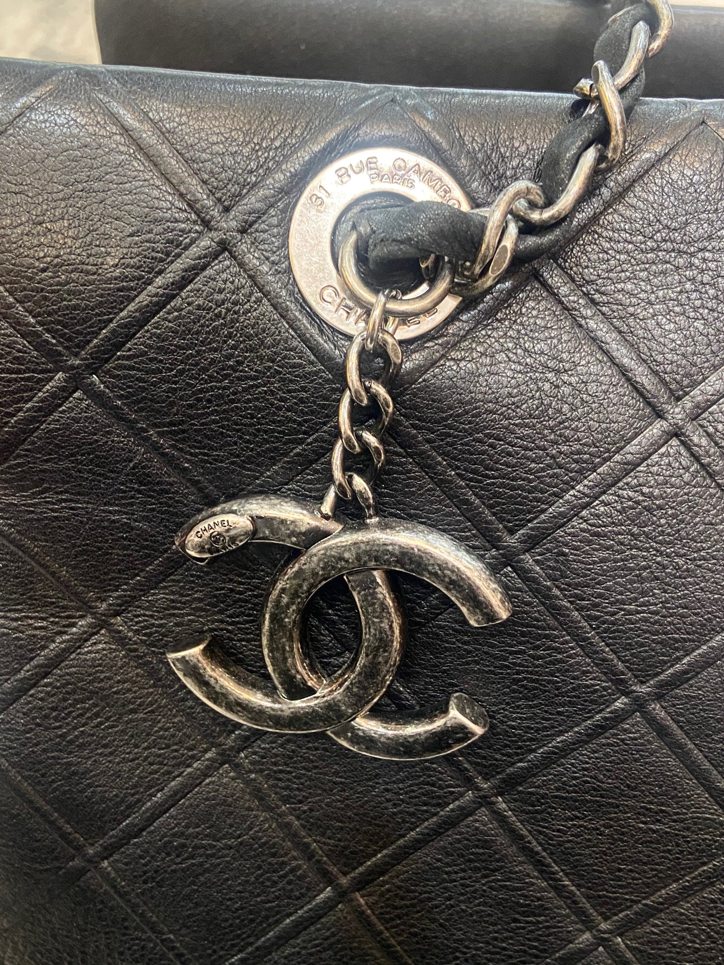 CHANEL CC DIAMOND QUILTED CALFSKIN LEATHER SHOPPER TOTE BAG