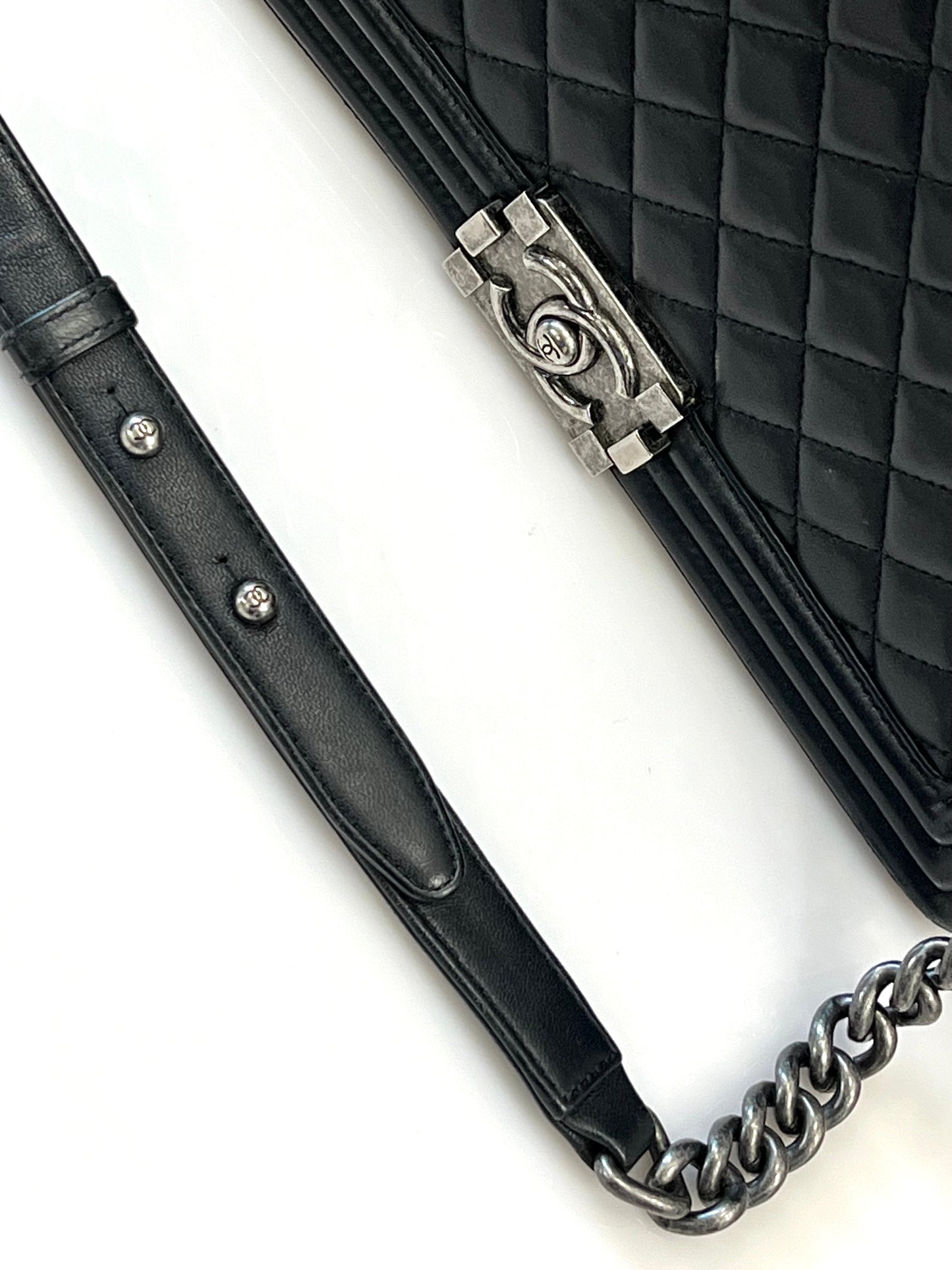 CHANEL QUILTED CALFSKIN LEATHER LARGE BOY BAG