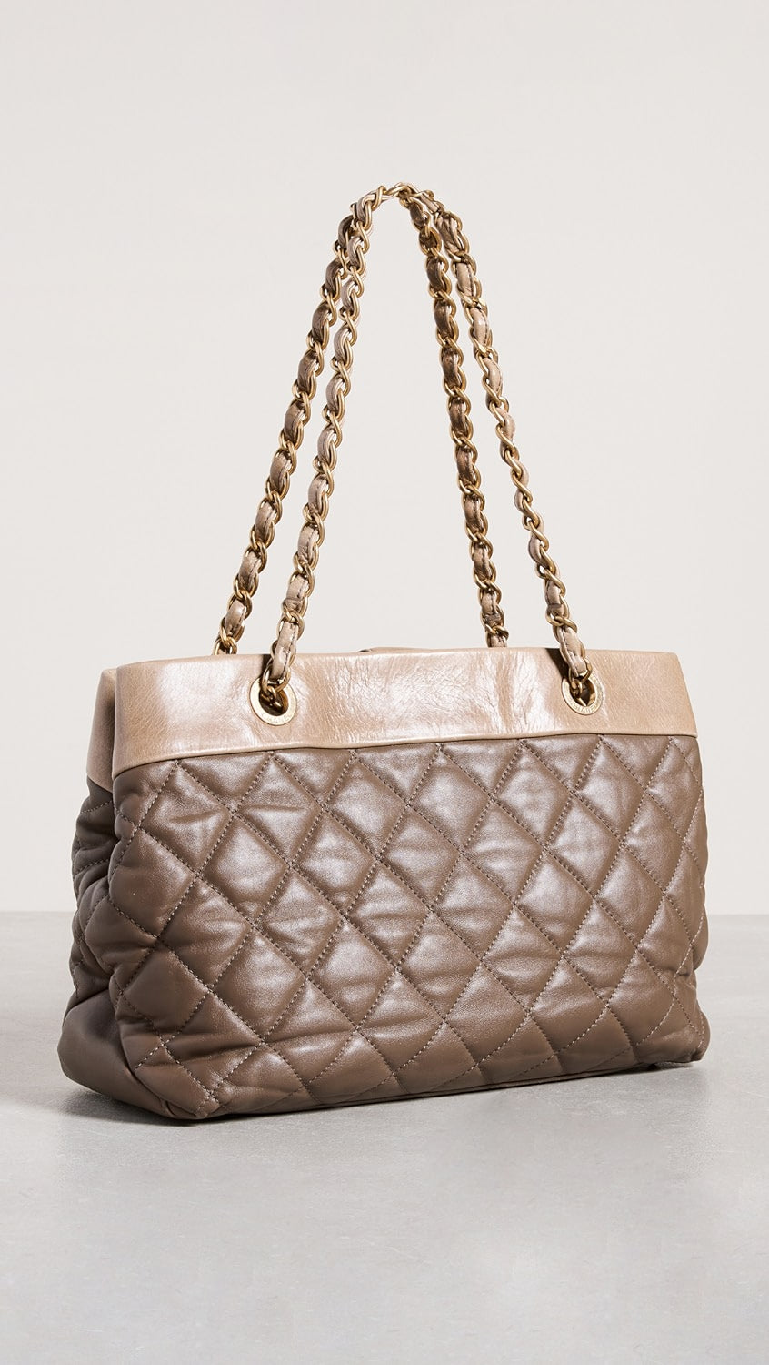 CHANEL QUILTED CALFSKIN LEATHER LARGE SOFT ELEGANCE TOTE BAG-HS