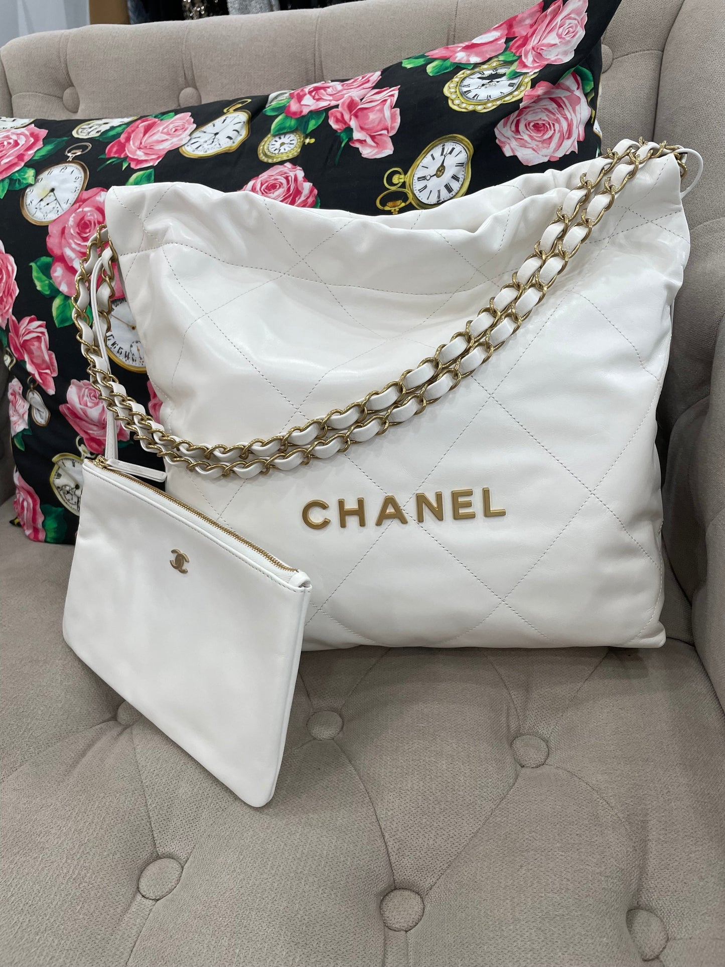 CHANEL CALFSKIN QUILTED SMALL CHANEL 22 HOBO BAG