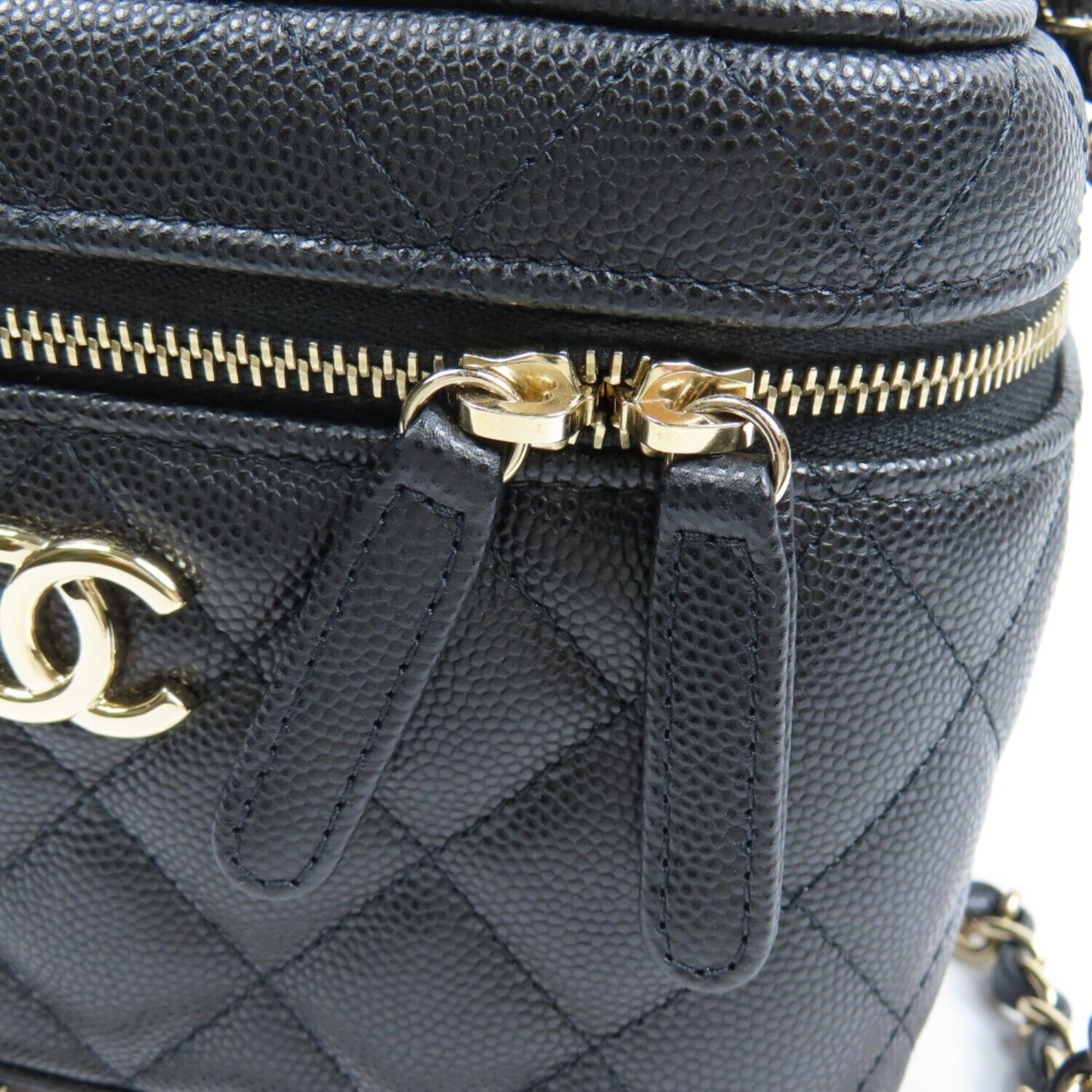 CHANEL CC CAVIAR QUILTED MINI VANITY SHOULDER BAG