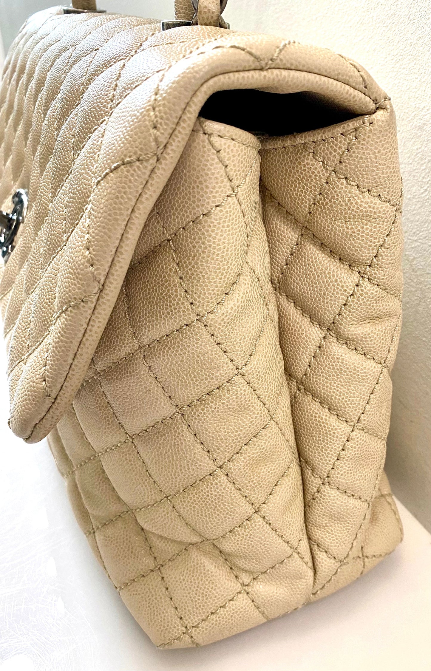 CHANEL CAVIAR QUILTED MEDIUM COCO HANDLE FLAP BAG