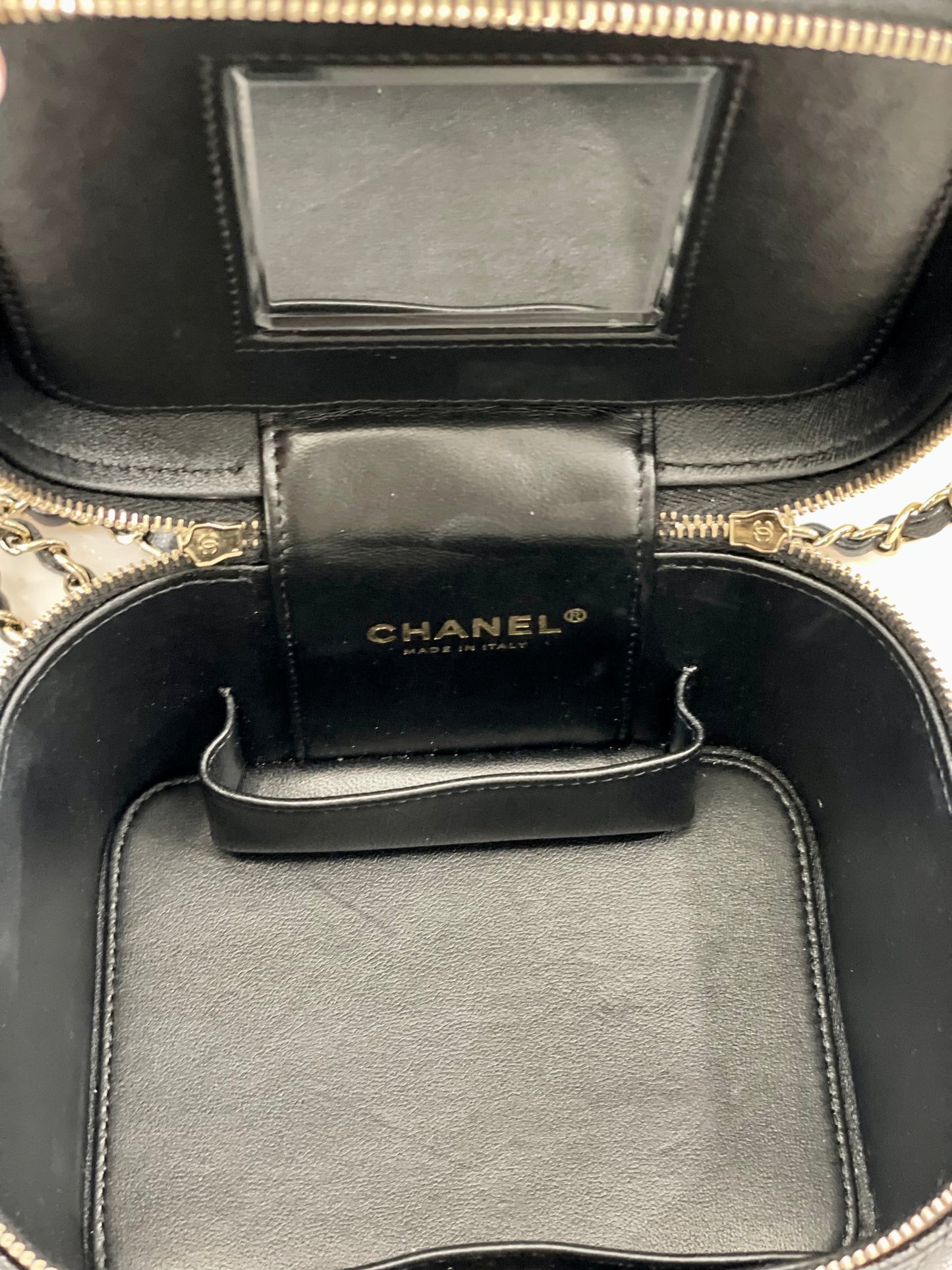 CHANEL CC CAVIAR QUILTED MINI VANITY SHOULDER BAG