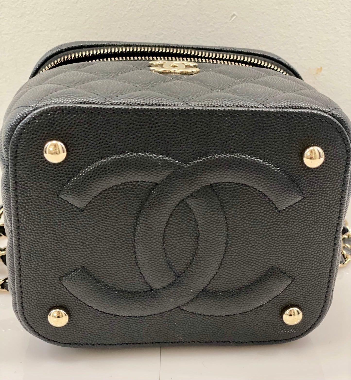 CHANEL CC CAVIAR QUILTED MINI VANITY SHOULDER BAG