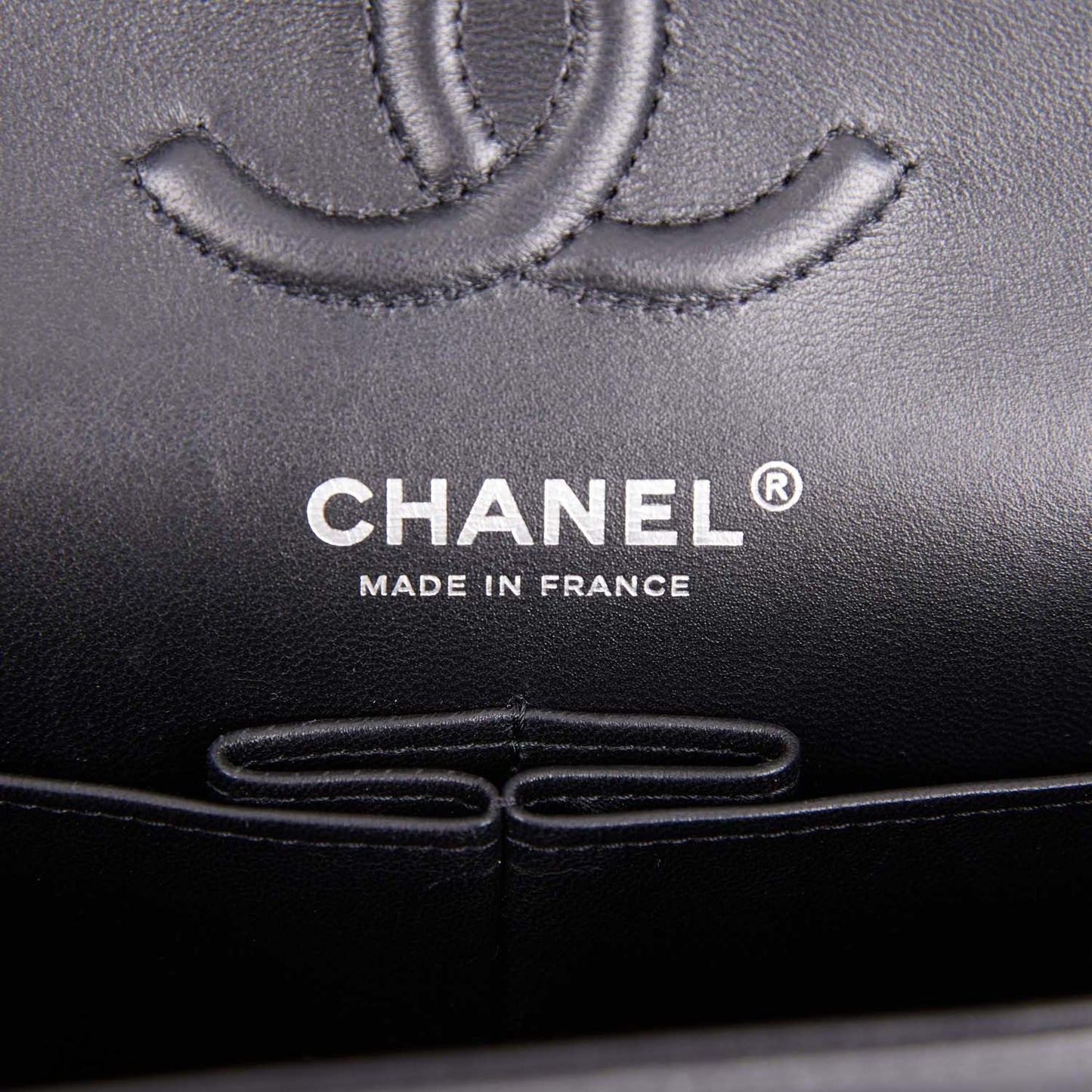 CHANEL CLASSIC CHEVRON-QUILTED LAMBSKIN DOUBLE FLAP JUMBO BAG