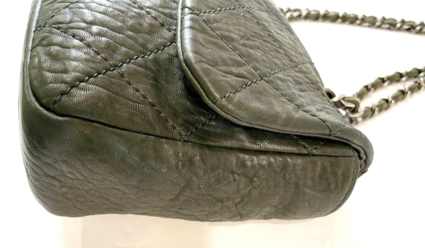 CHANEL VINTAGE CAVIAR CRUMPLED LEATHER MED CC CRAVE FLAP BAG