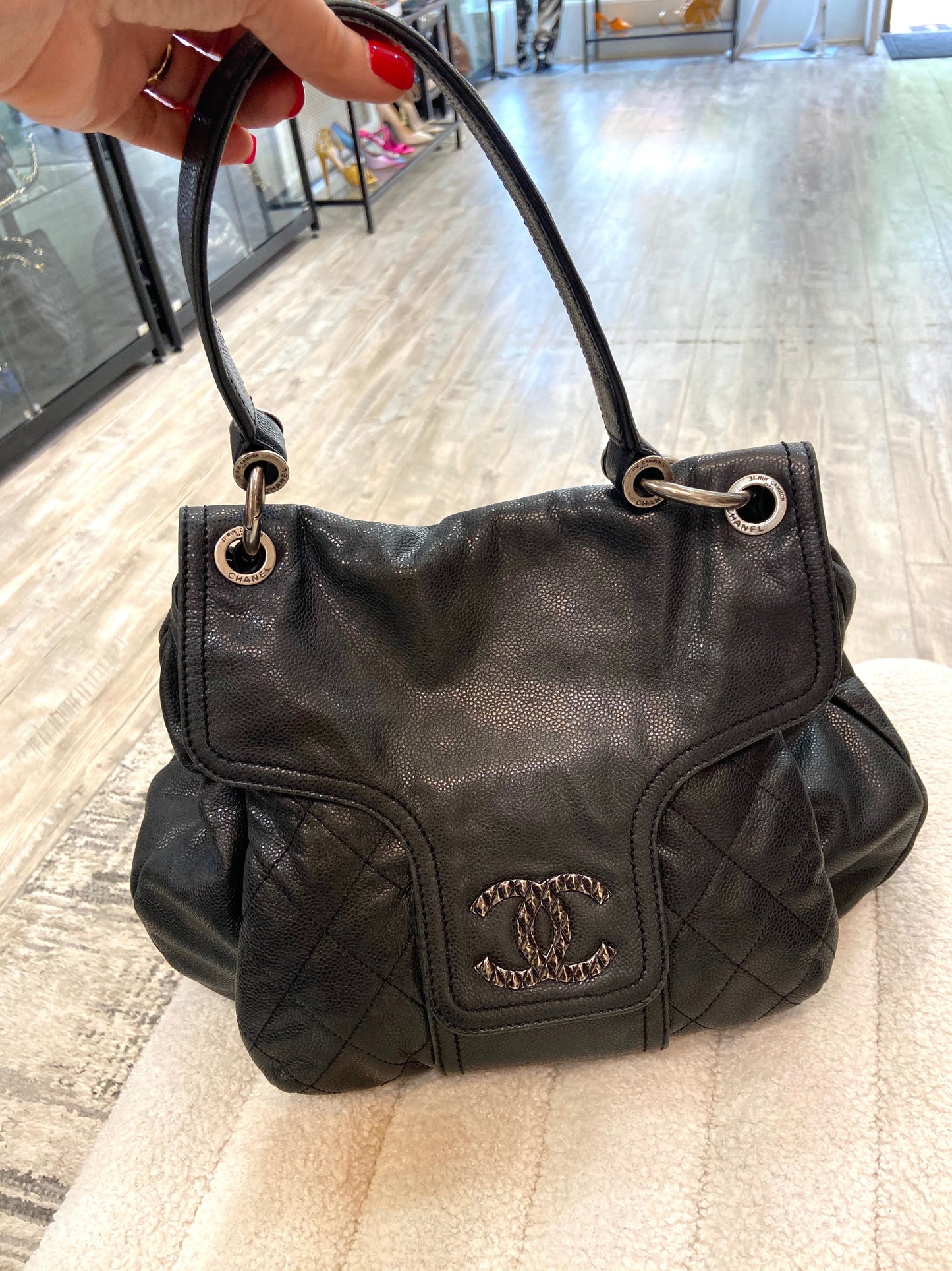 CHANEL GLAZED CAVIAR COCO RIDER FLAP BAG