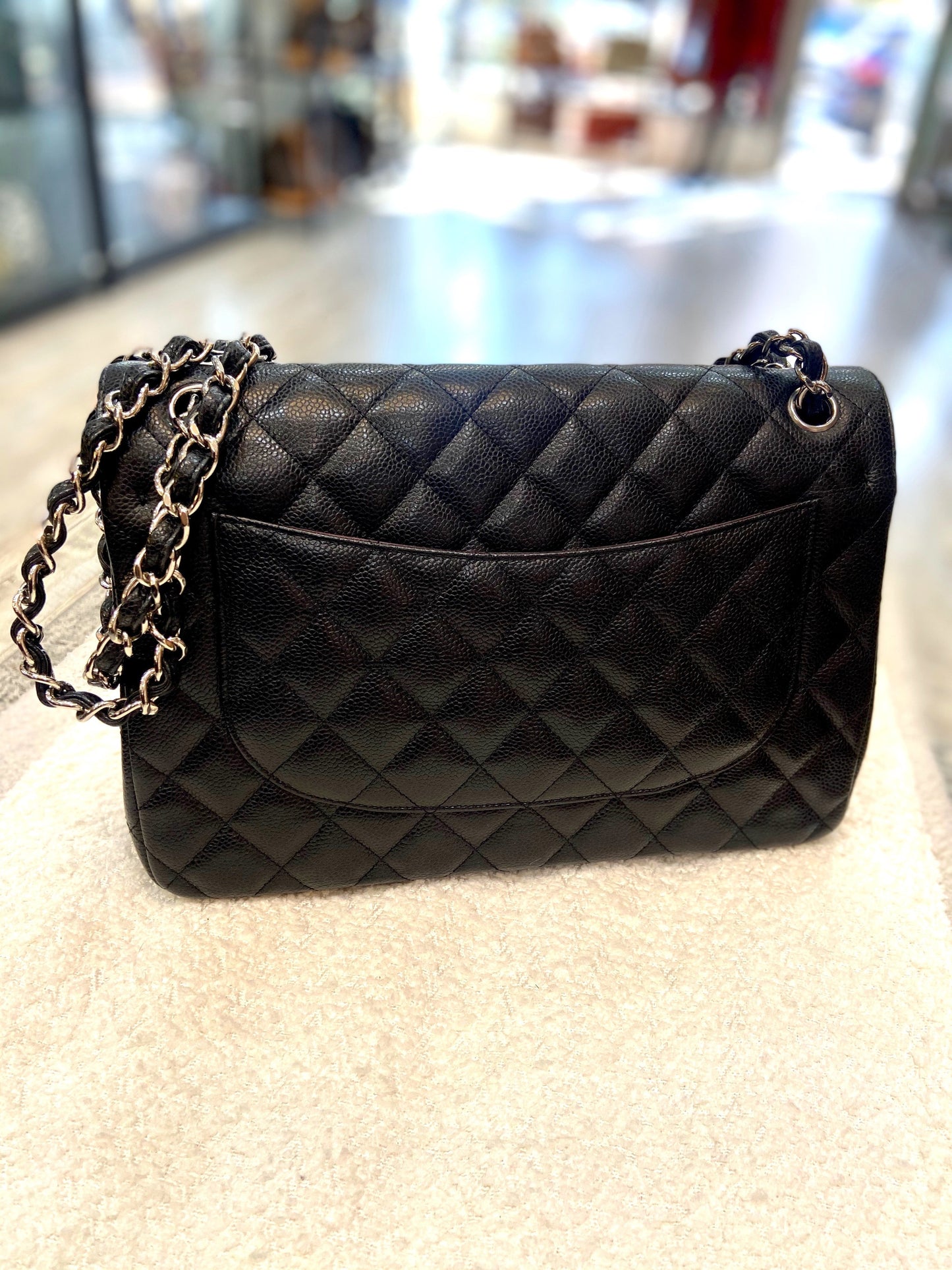 CHANEL CAVIAR QUILTED JUMBO DOUBLE FLAP CLASSIC SHOULDER BAG