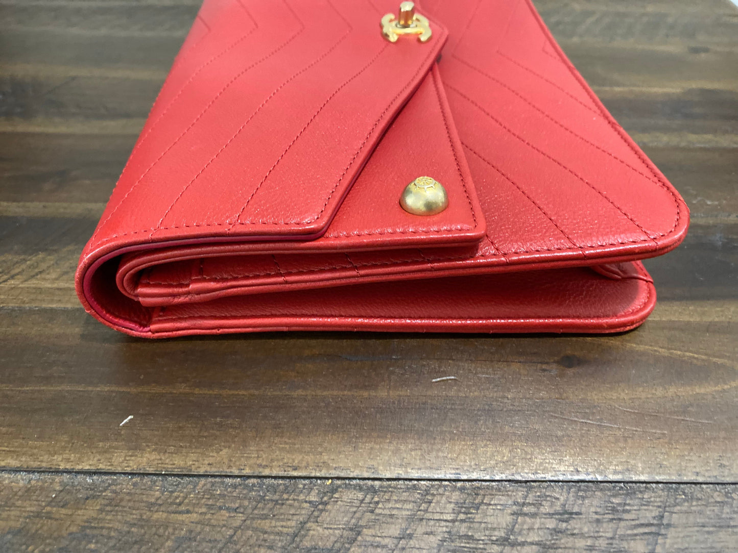 CHANEL CALFSKIN CHEVRON QUILTED CASUAL TRIP CLUTCH BAG