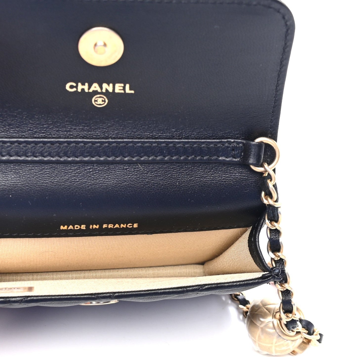 CHANEL QUILTED LAMBSKIN PEARL CRUSH CLUTCH WITH CHAIN
