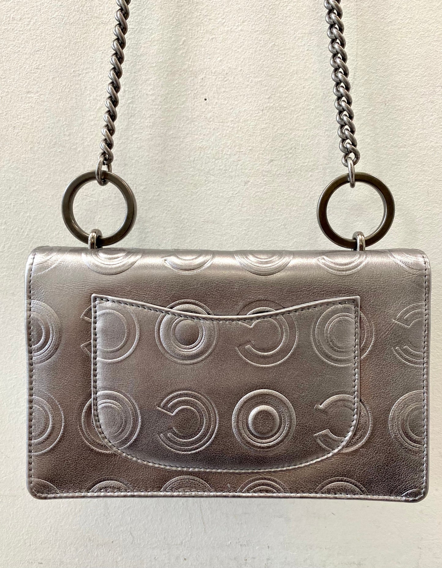 CHANEL METALLIC SILVER CALFSKIN COCO EMBOSSED SHOULDER BAG